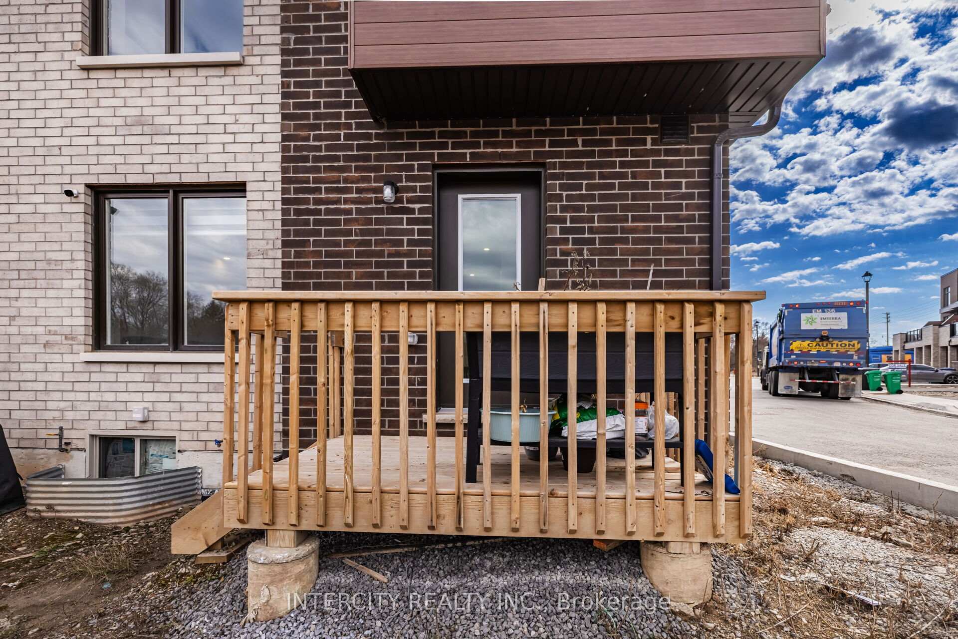 Photo 50 of 19 Queenpost Drive, Brampton, Credit Valley — HOMEH