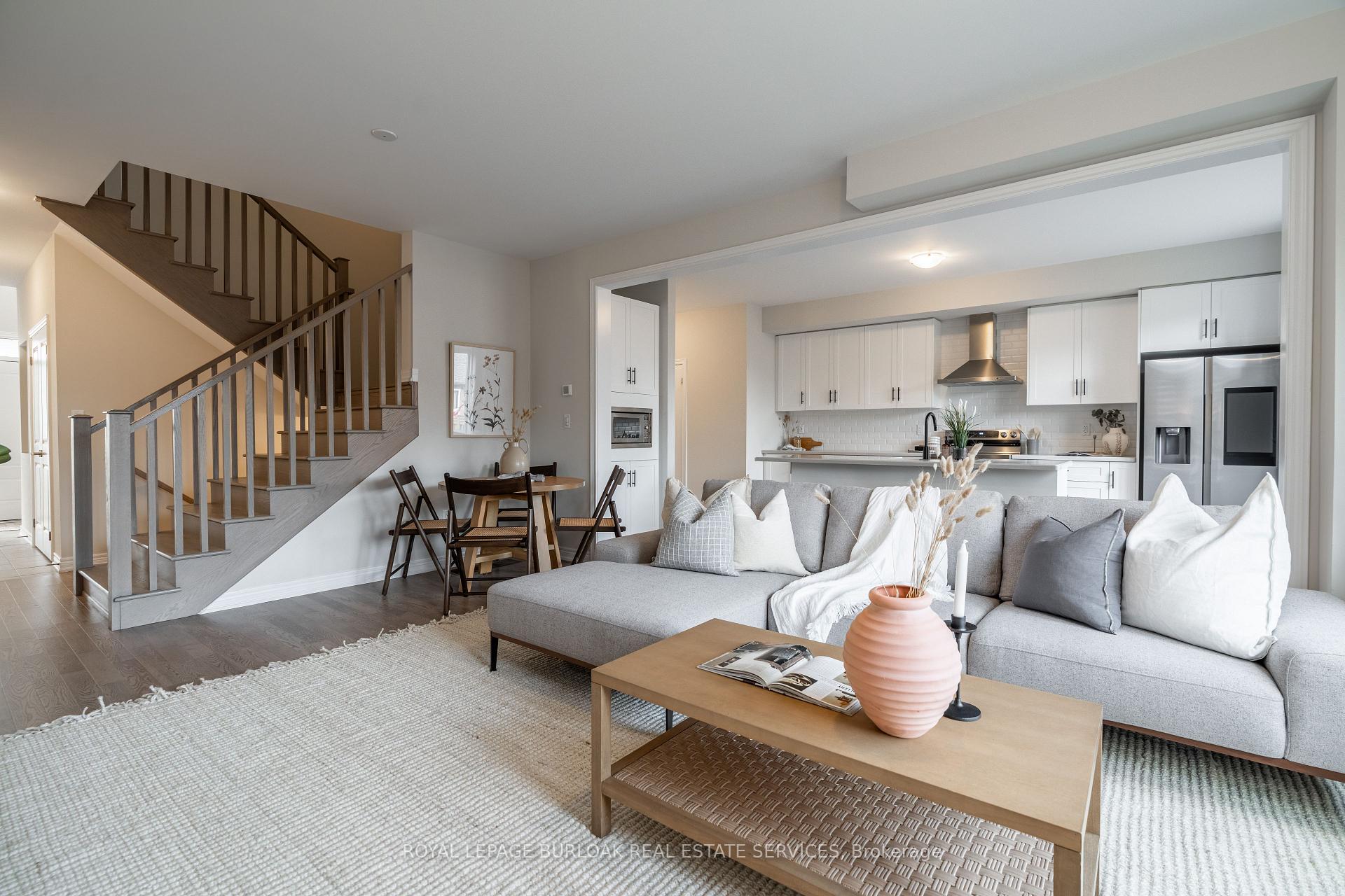 Photo 4 of 127 Starfire Crescent, Hamilton, Fruitland — HOMEH