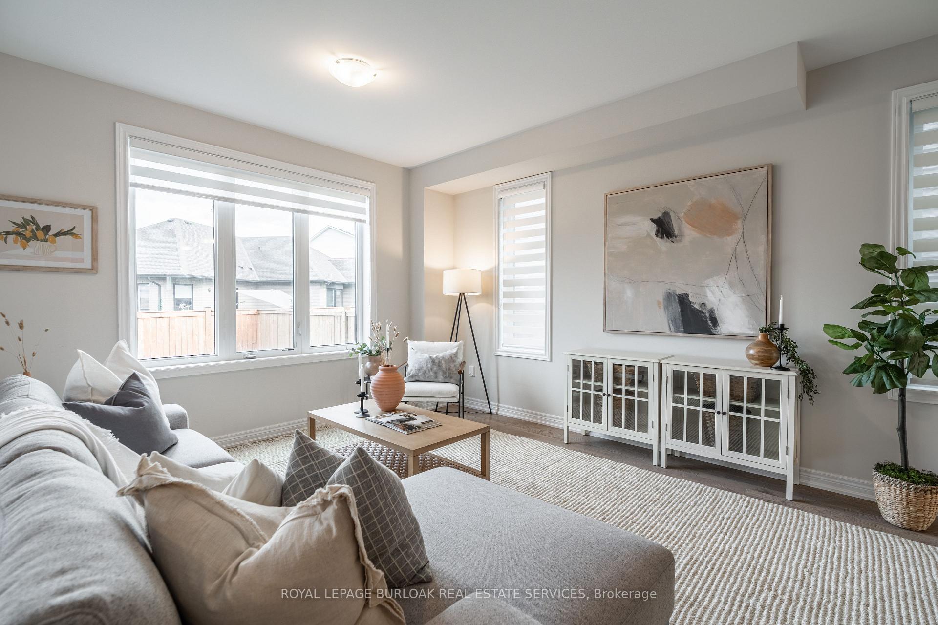 Photo 8 of 127 Starfire Crescent, Hamilton, Fruitland — HOMEH