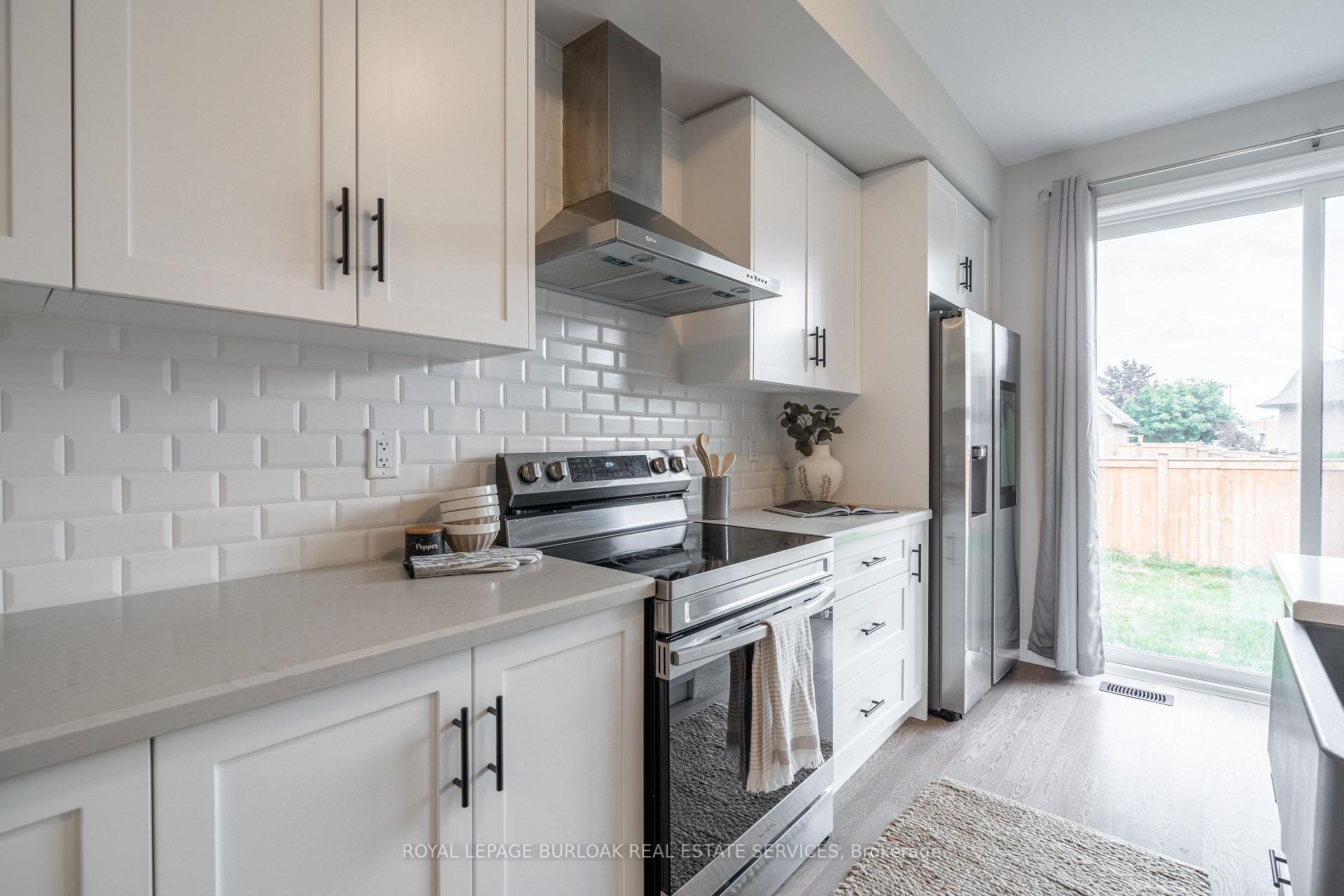 Photo 14 of 127 Starfire Crescent, Hamilton, Fruitland — HOMEH