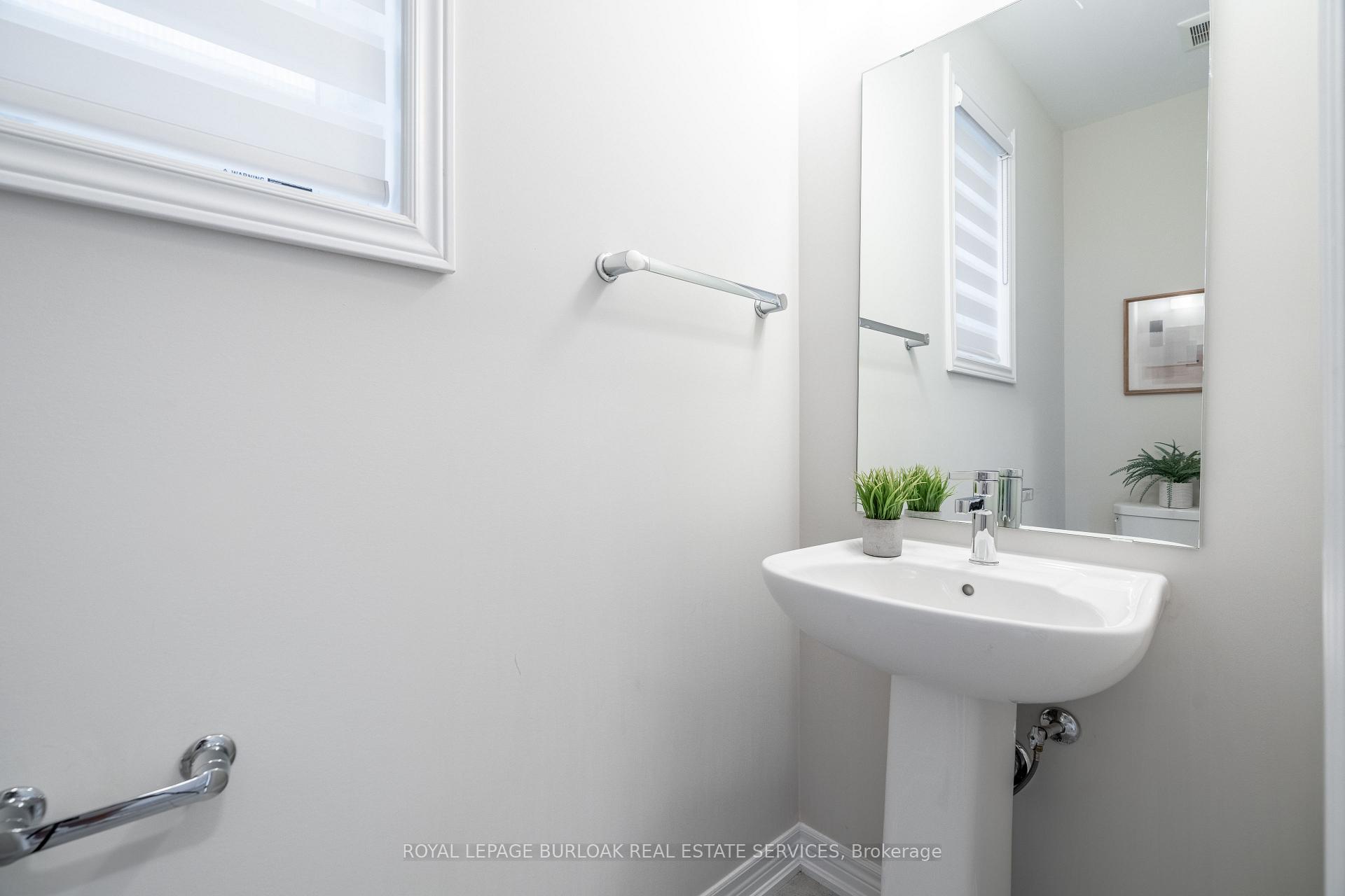 Photo 15 of 127 Starfire Crescent, Hamilton, Fruitland — HOMEH