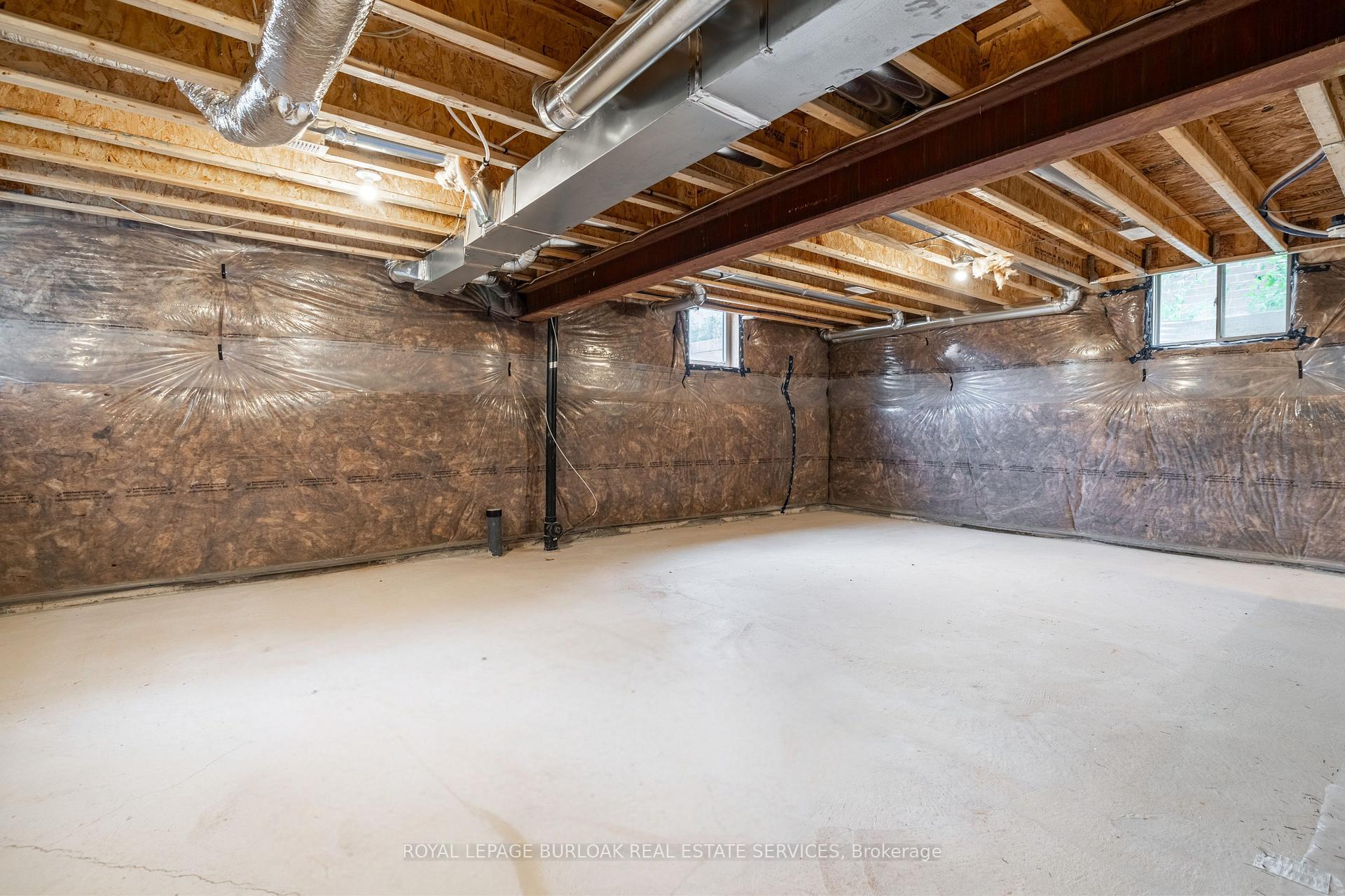 Photo 29 of 127 Starfire Crescent, Hamilton, Fruitland — HOMEH