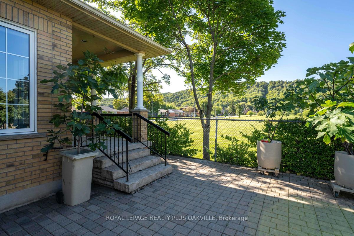 Photo 34 of 195 Winona Road, Hamilton, Winona — HOMEH