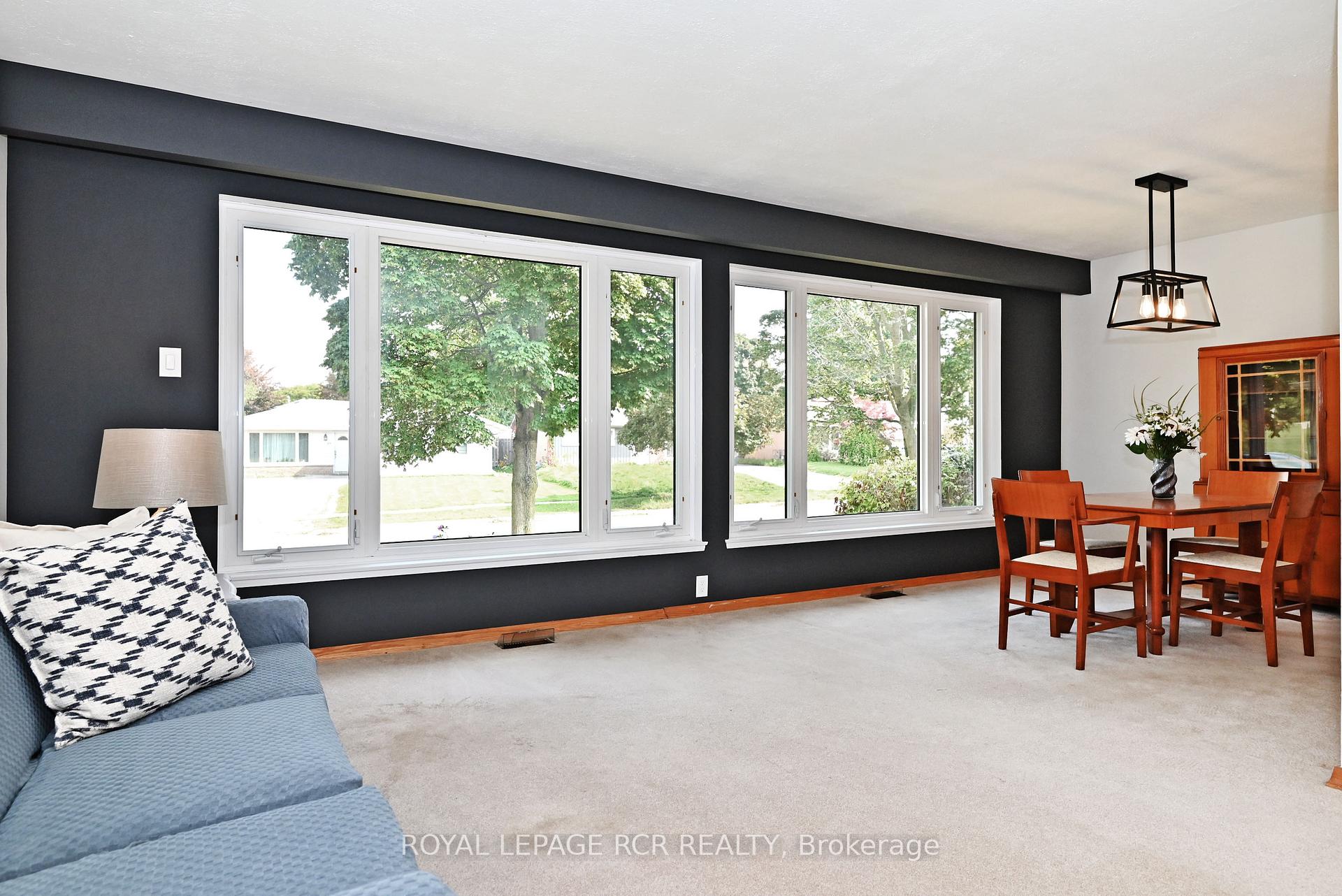 Photo 5 of 16 Cathedral Road, Brampton, Brampton East — HOMEH