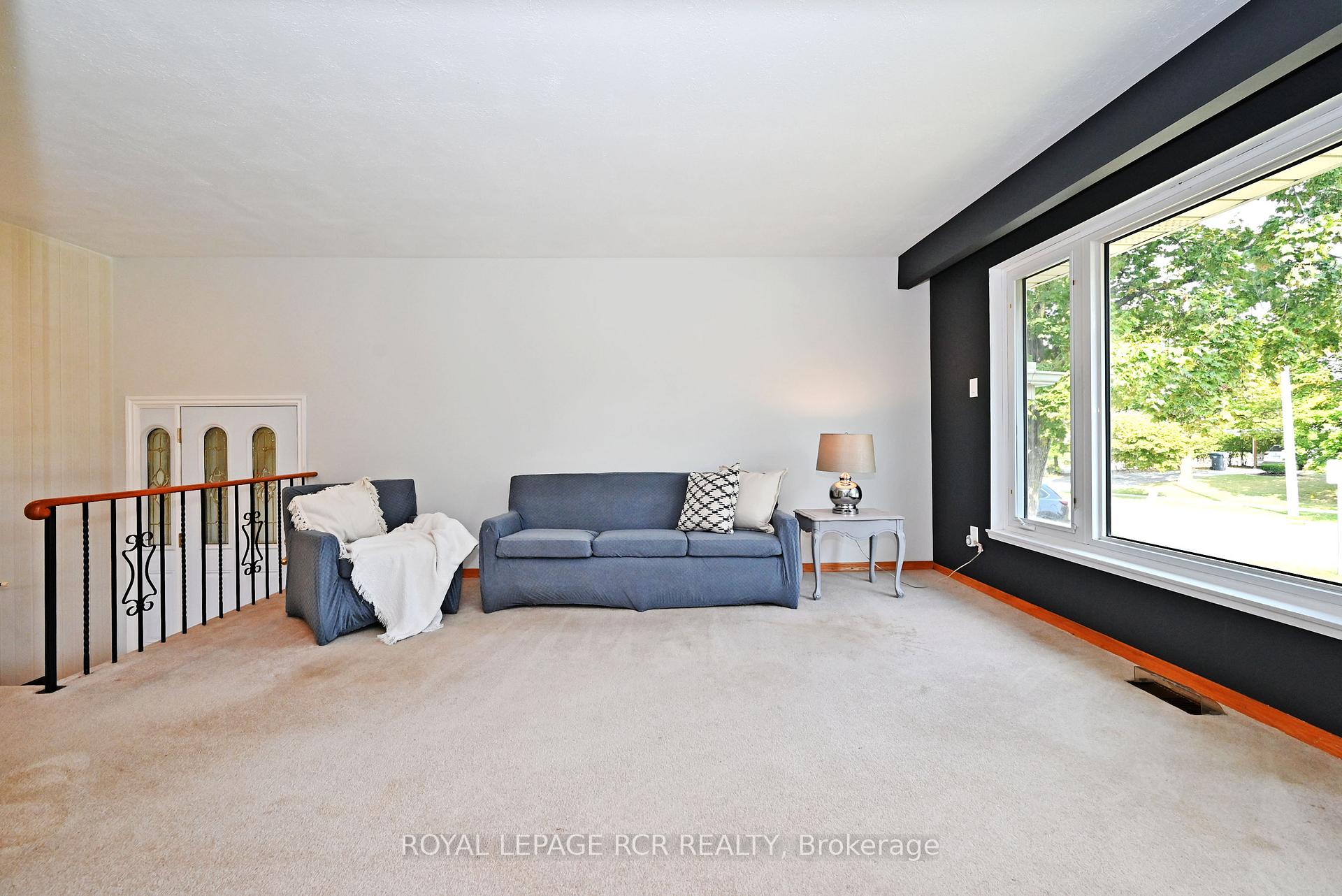 Photo 6 of 16 Cathedral Road, Brampton, Brampton East — HOMEH