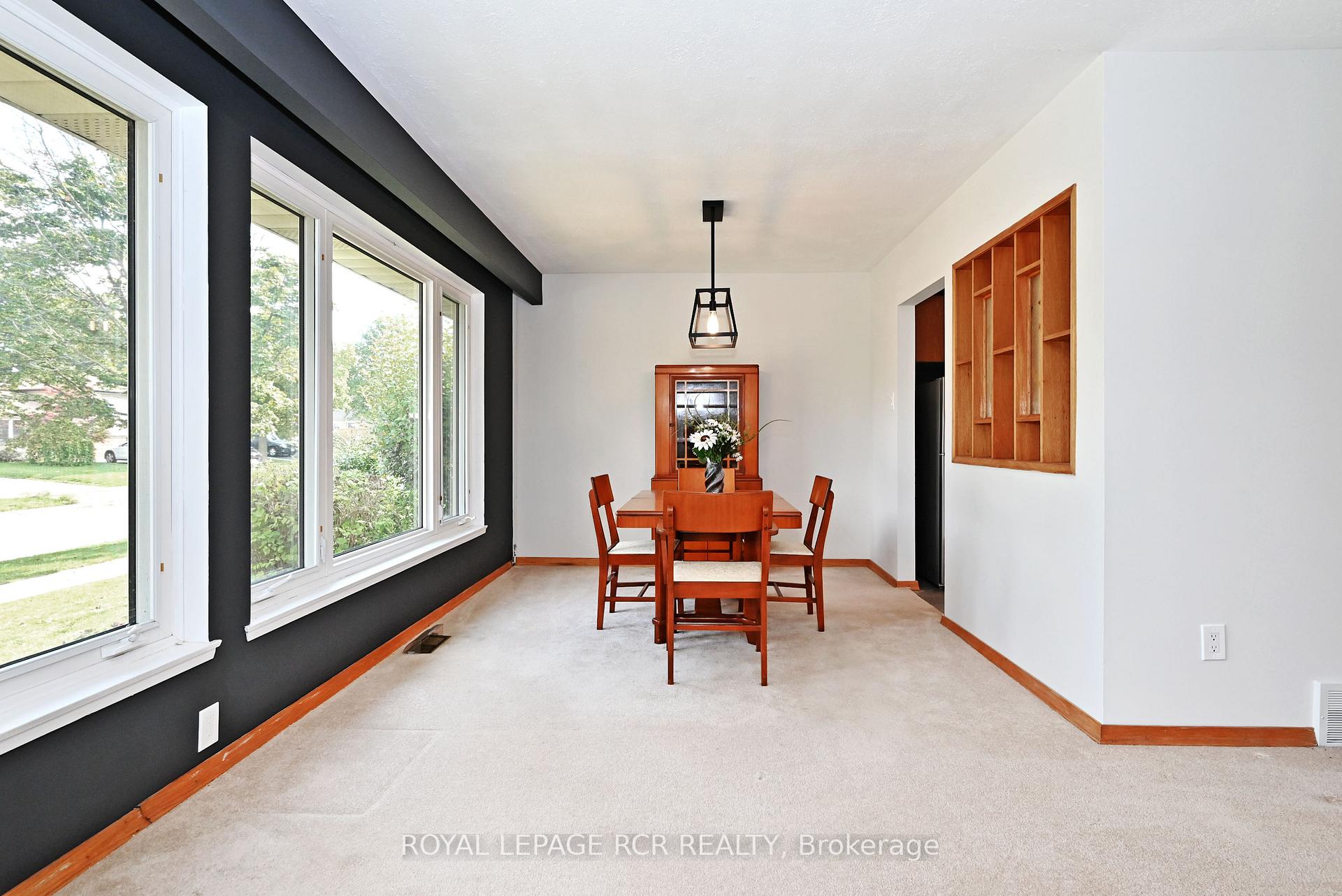 Photo 9 of 16 Cathedral Road, Brampton, Brampton East — HOMEH