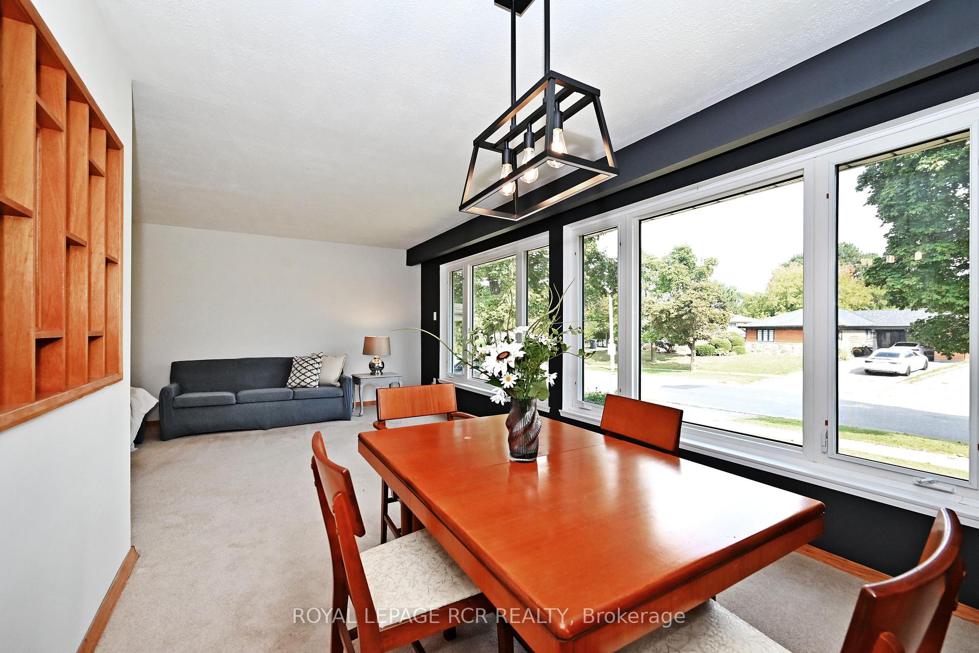 Photo 11 of 16 Cathedral Road, Brampton, Brampton East — HOMEH