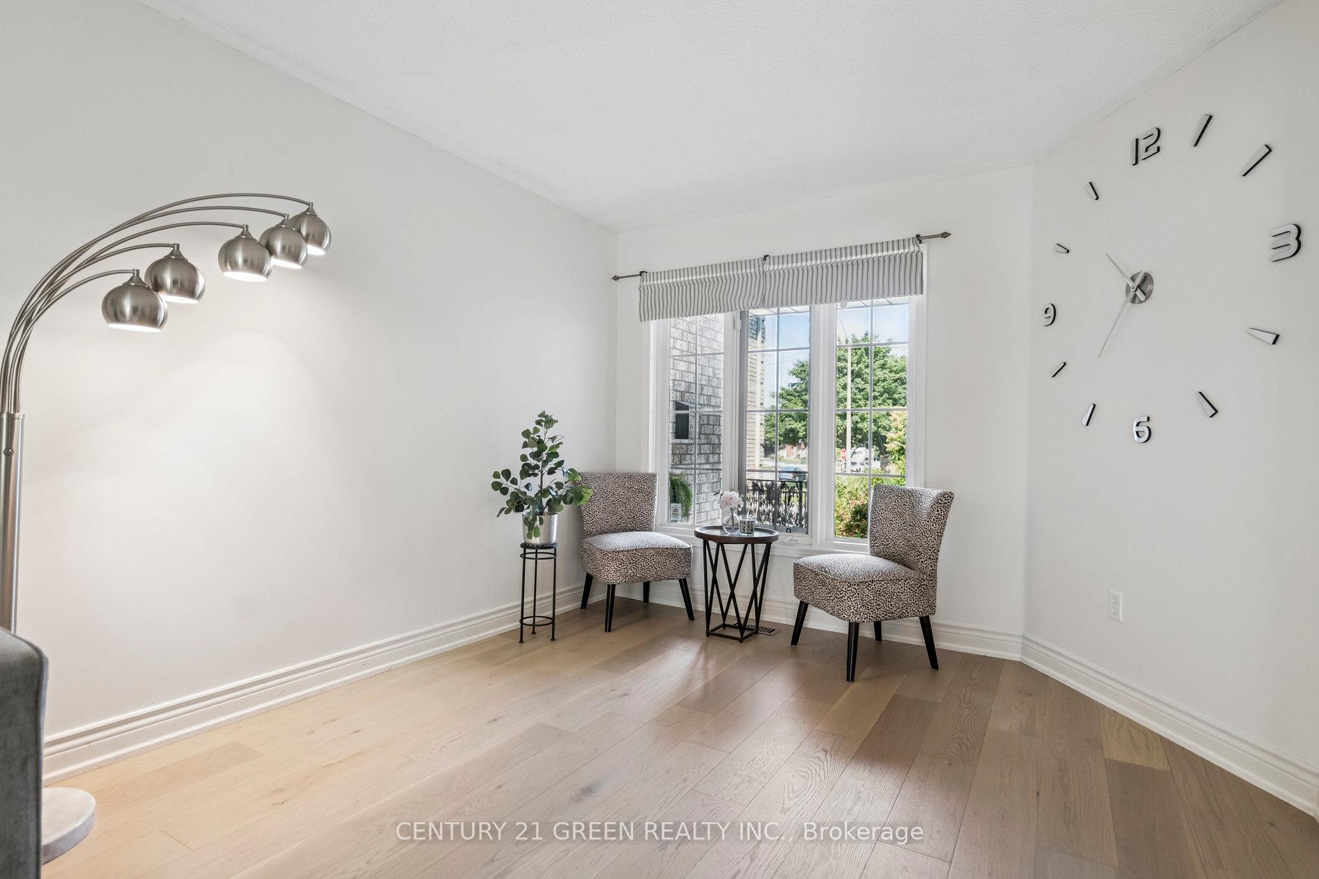 Photo 8 of 102 Niska Drive, Hamilton, Waterdown — HOMEH