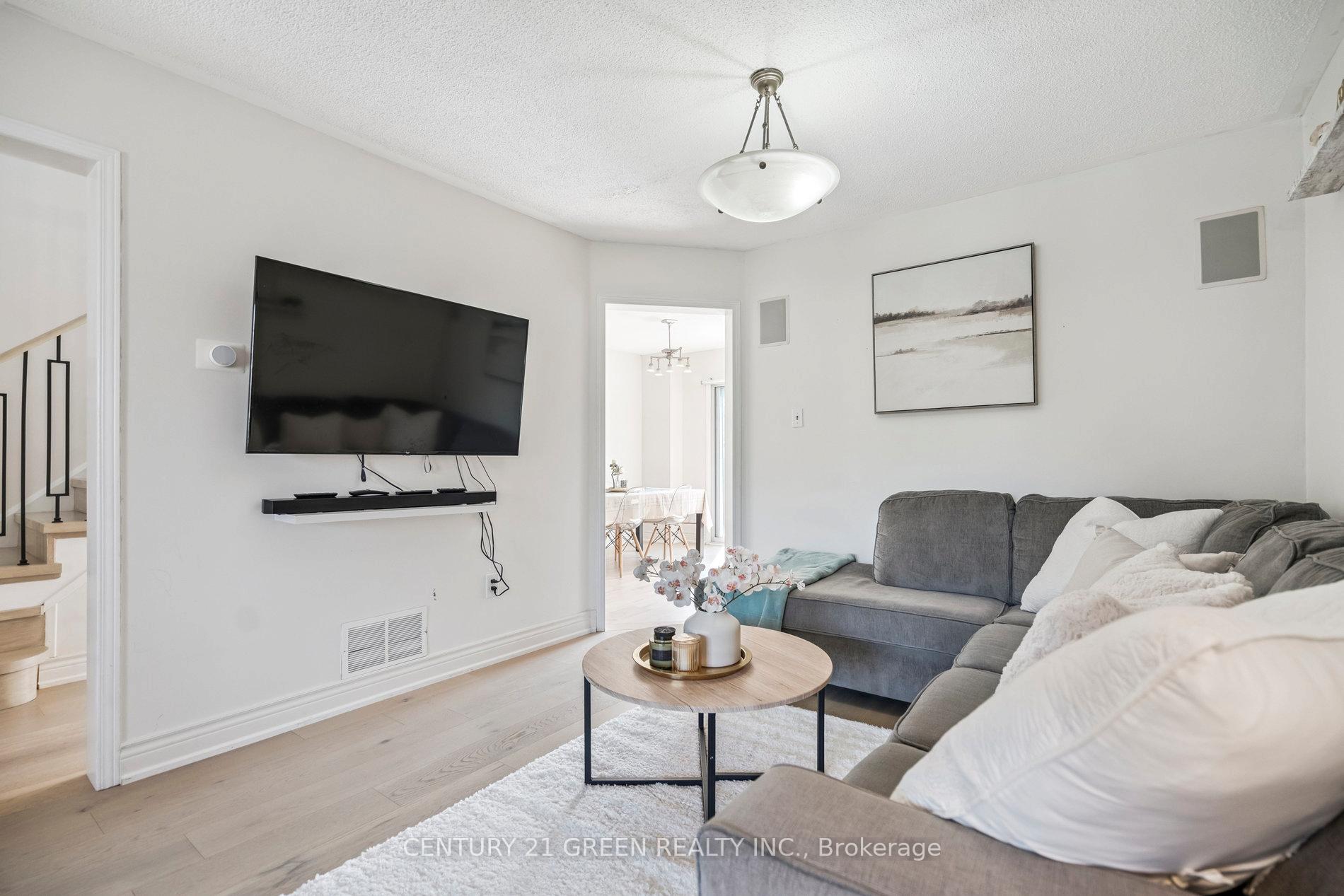 Photo 9 of 102 Niska Drive, Hamilton, Waterdown — HOMEH