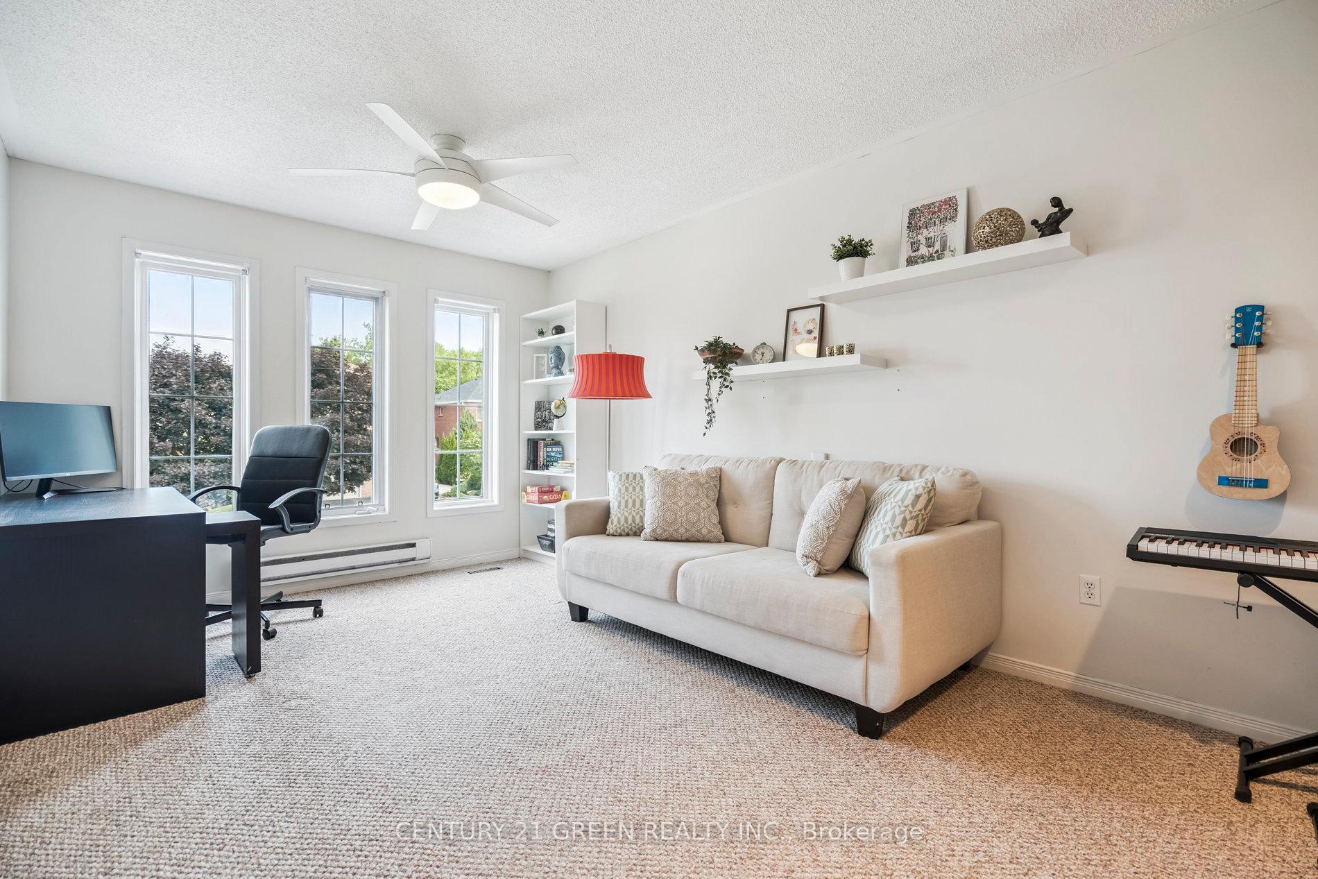 Photo 10 of 102 Niska Drive, Hamilton, Waterdown — HOMEH