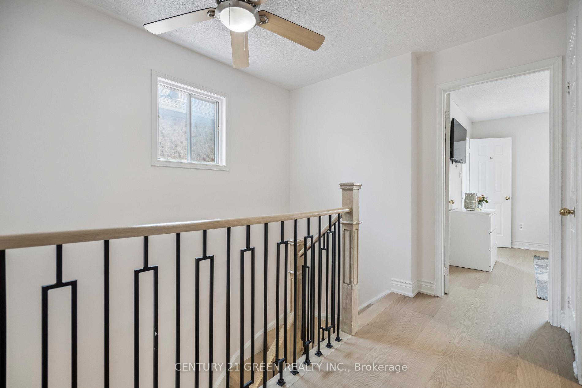 Photo 20 of 102 Niska Drive, Hamilton, Waterdown — HOMEH