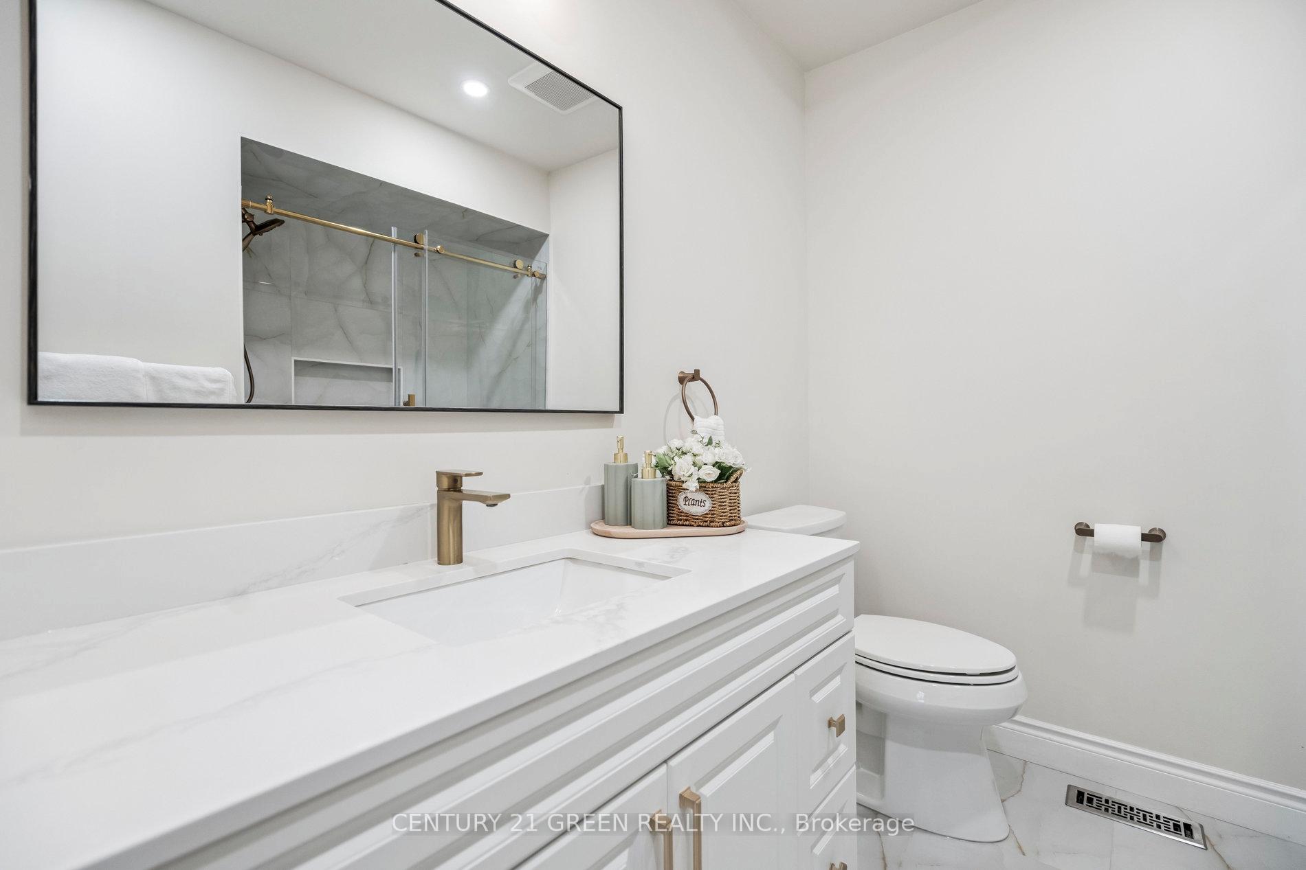 Photo 32 of 102 Niska Drive, Hamilton, Waterdown — HOMEH