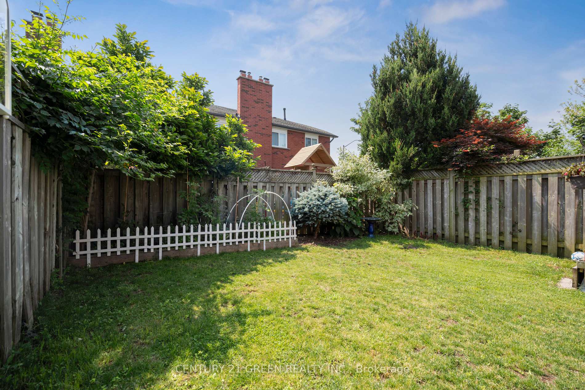 Photo 44 of 102 Niska Drive, Hamilton, Waterdown — HOMEH