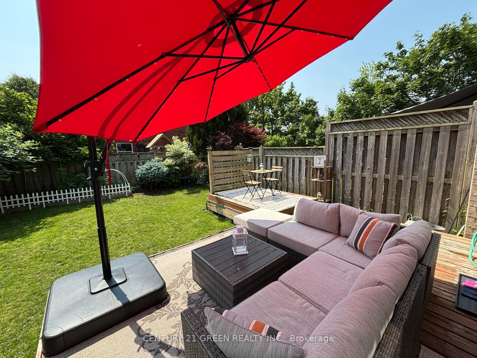 Photo 45 of 102 Niska Drive, Hamilton, Waterdown — HOMEH