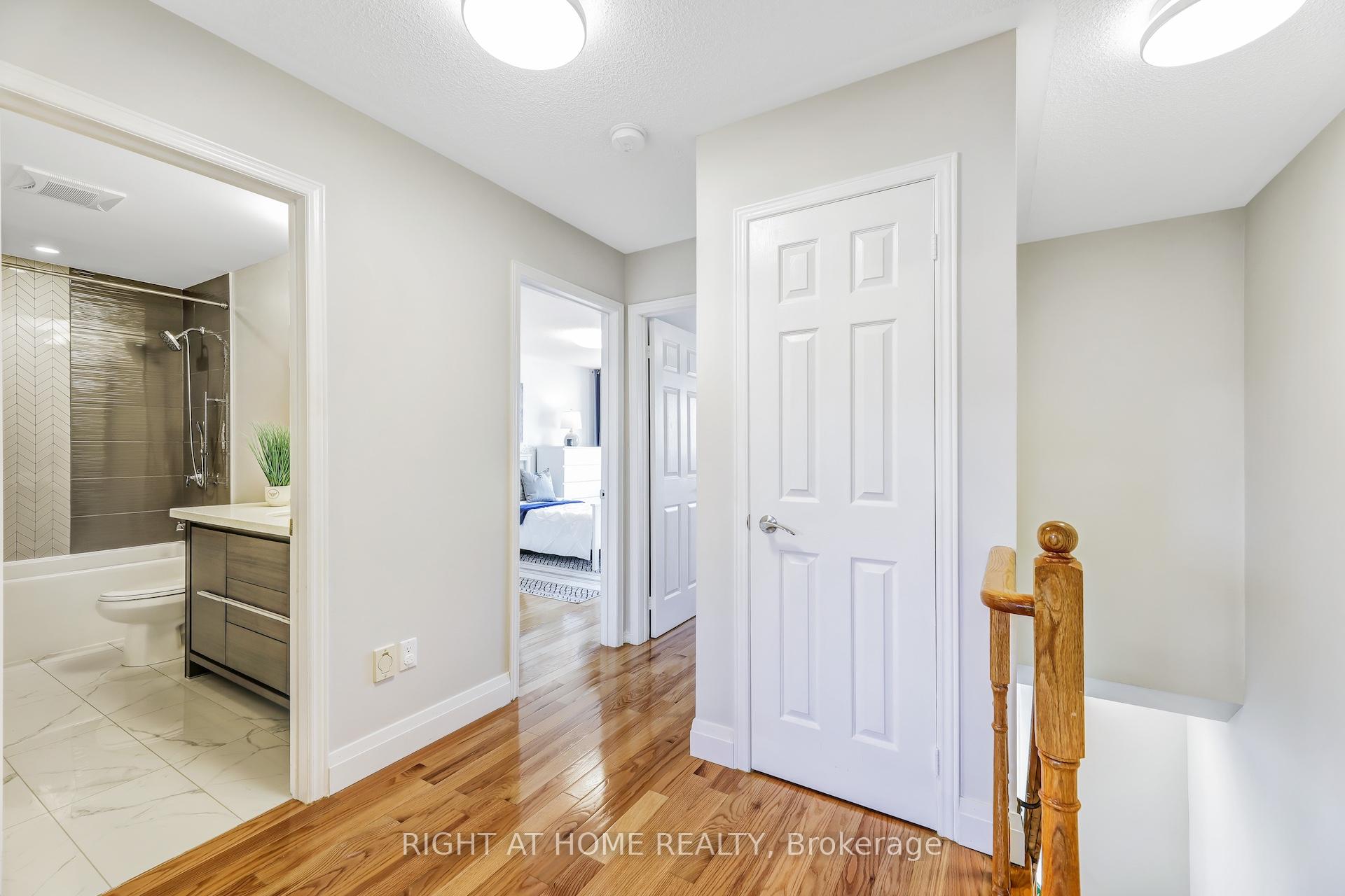Photo 28 of 642 Confederation Parkway, Vaughan, Concord — HOMEH