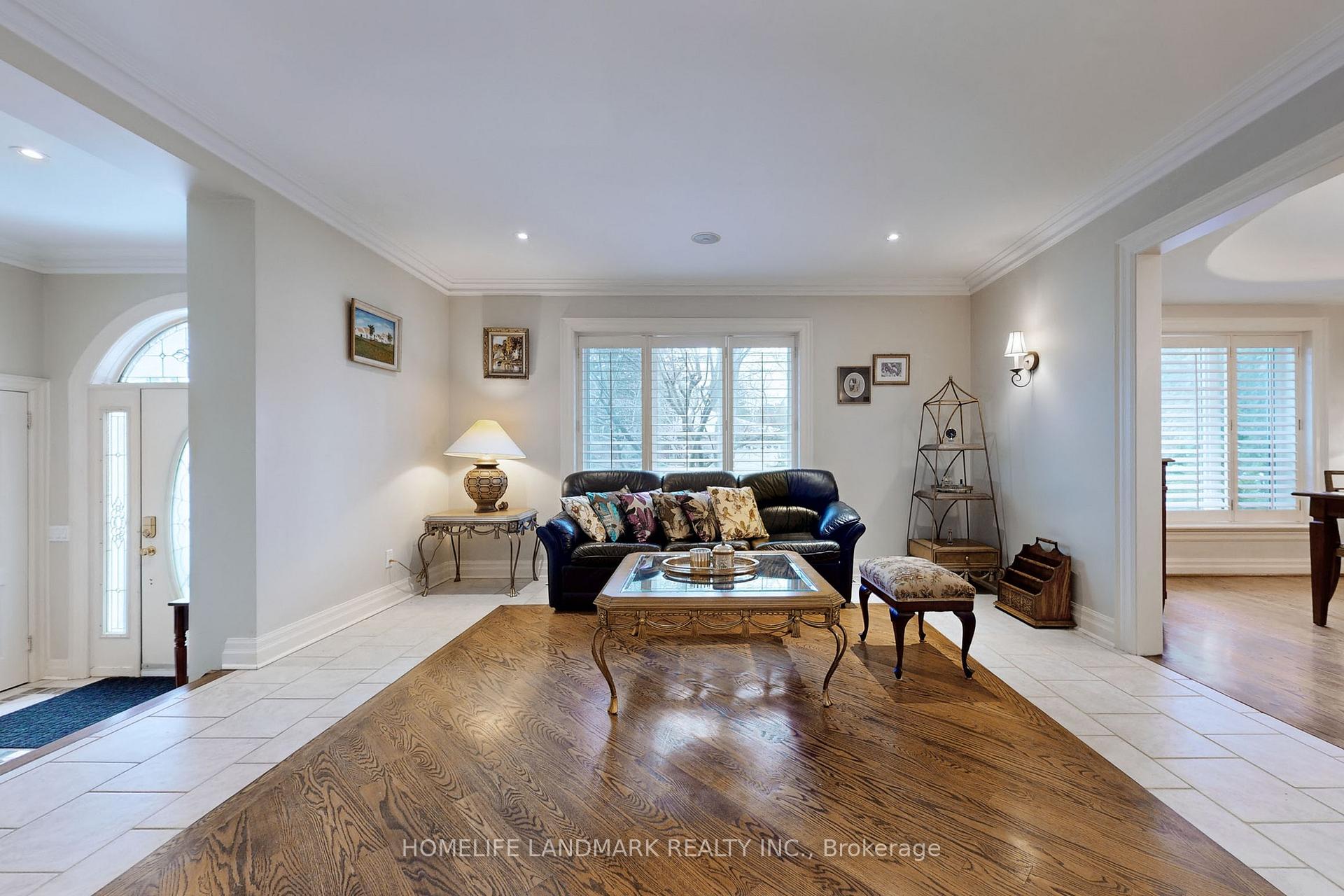 Photo 6 of 217 Crestwood Road, Vaughan, Crestwood-Springfarm-Yorkhill — HOMEH