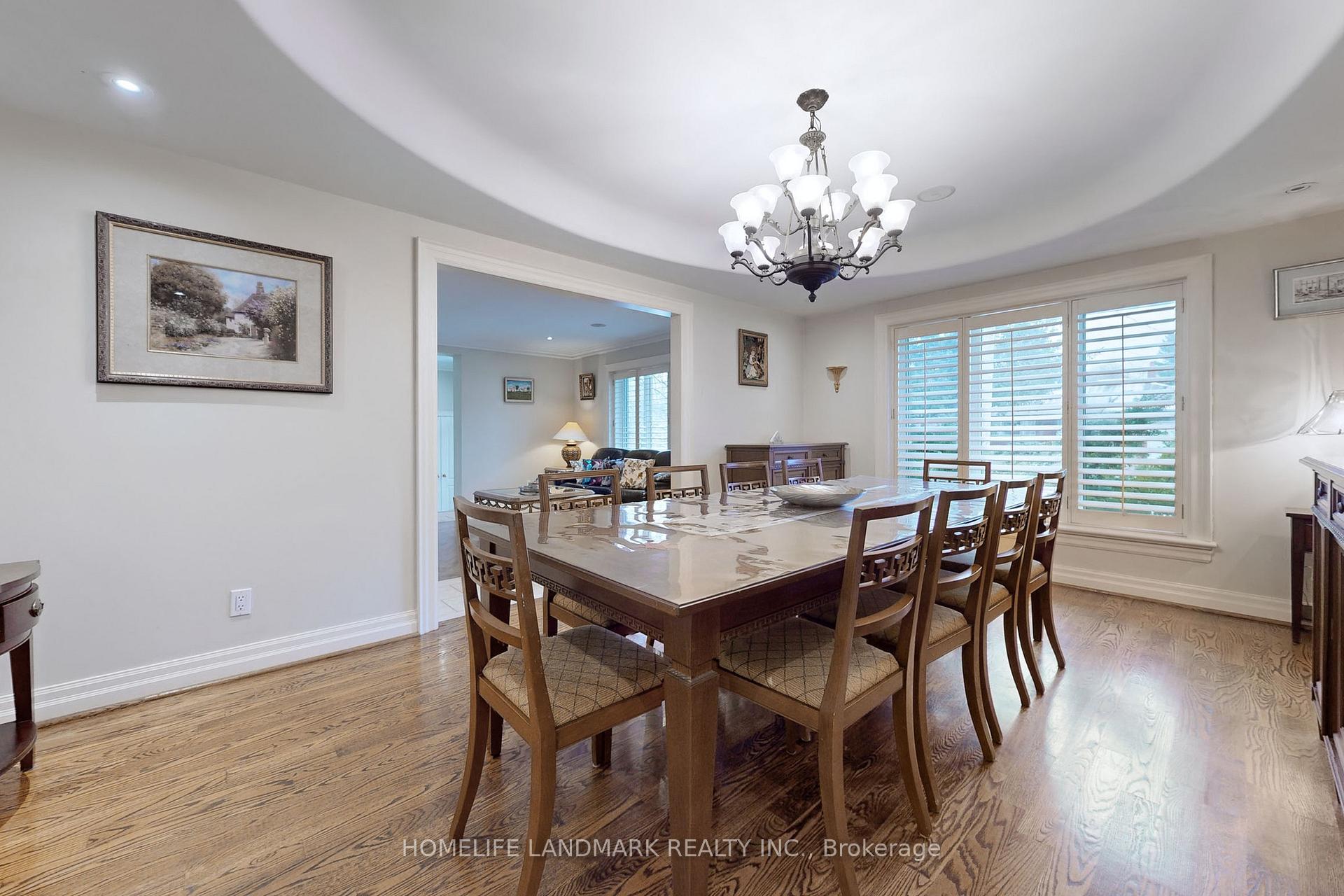 Photo 10 of 217 Crestwood Road, Vaughan, Crestwood-Springfarm-Yorkhill — HOMEH