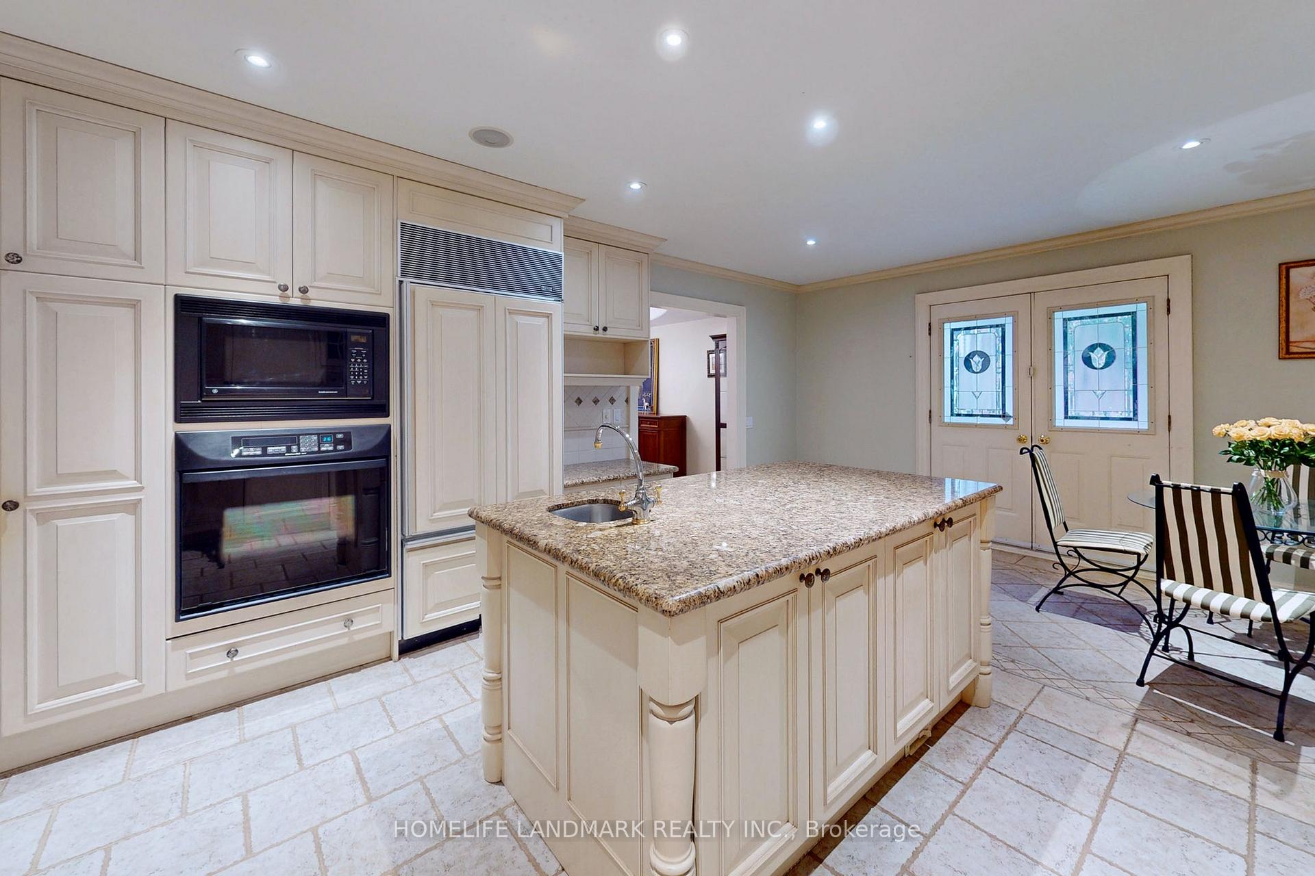 Photo 13 of 217 Crestwood Road, Vaughan, Crestwood-Springfarm-Yorkhill — HOMEH