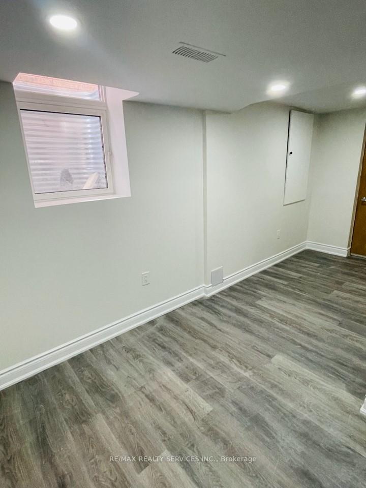 Photo 3 of Unit LOWER, 76 Seahorse Avenue, Brampton, Madoc — HOMEH