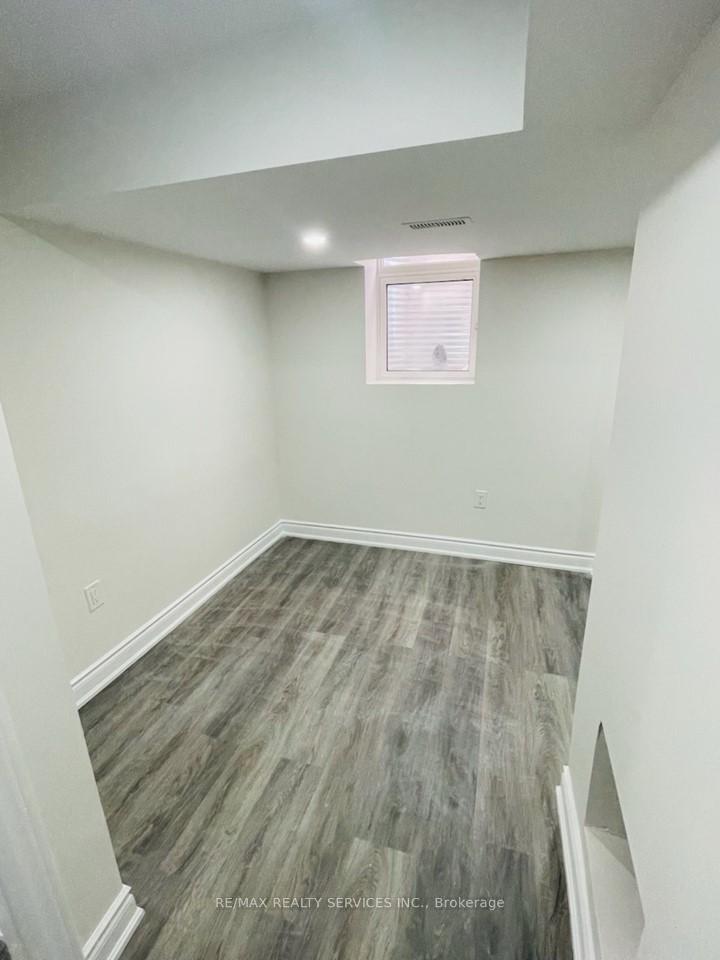 Photo 6 of Unit LOWER, 76 Seahorse Avenue, Brampton, Madoc — HOMEH