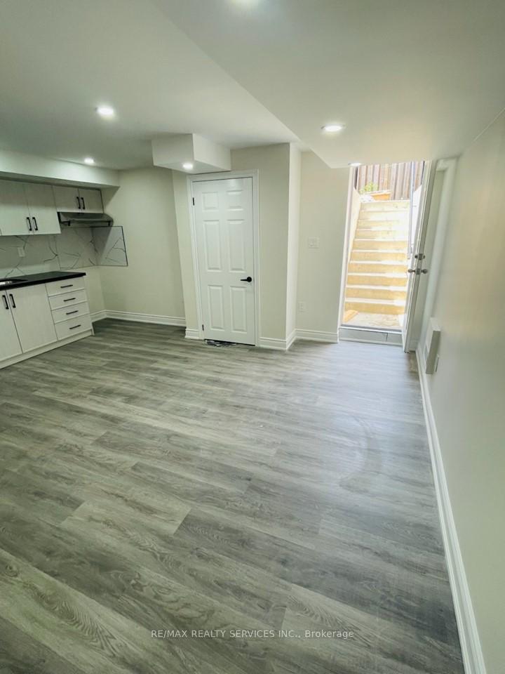 Photo 14 of Unit LOWER, 76 Seahorse Avenue, Brampton, Madoc — HOMEH
