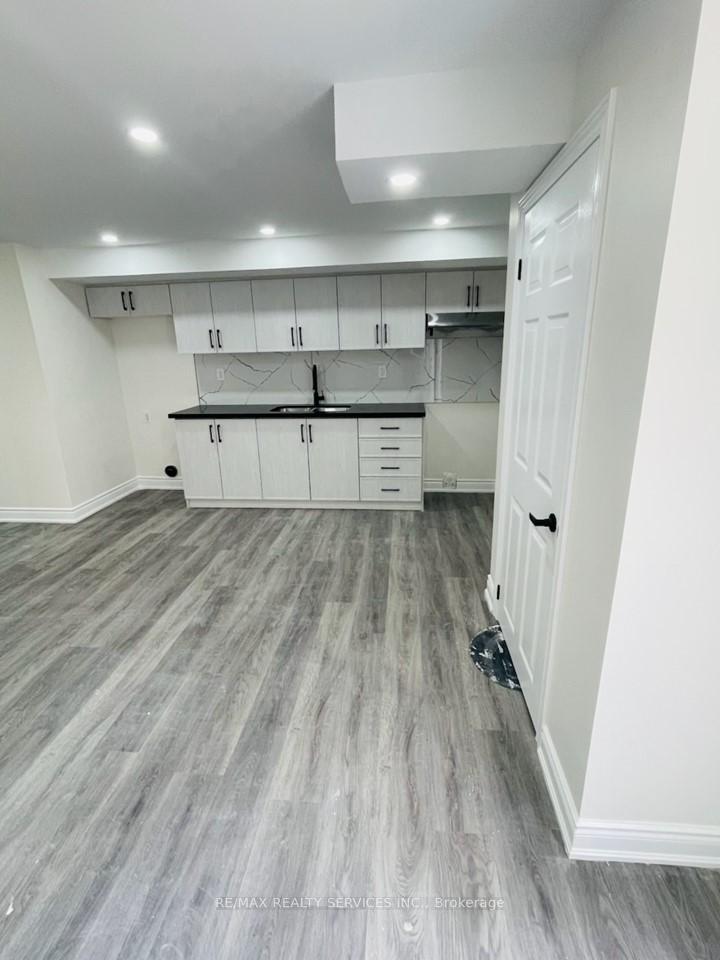 Photo 15 of Unit LOWER, 76 Seahorse Avenue, Brampton, Madoc — HOMEH