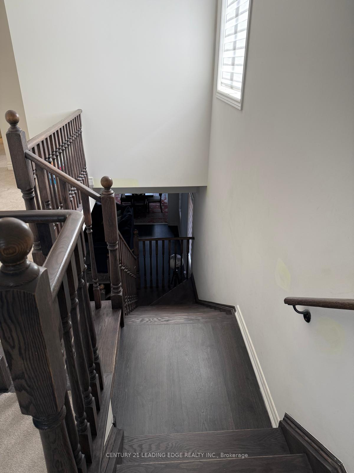 Photo 5 of 28 Great Falls Boulevard, Hamilton, Waterdown — HOMEH