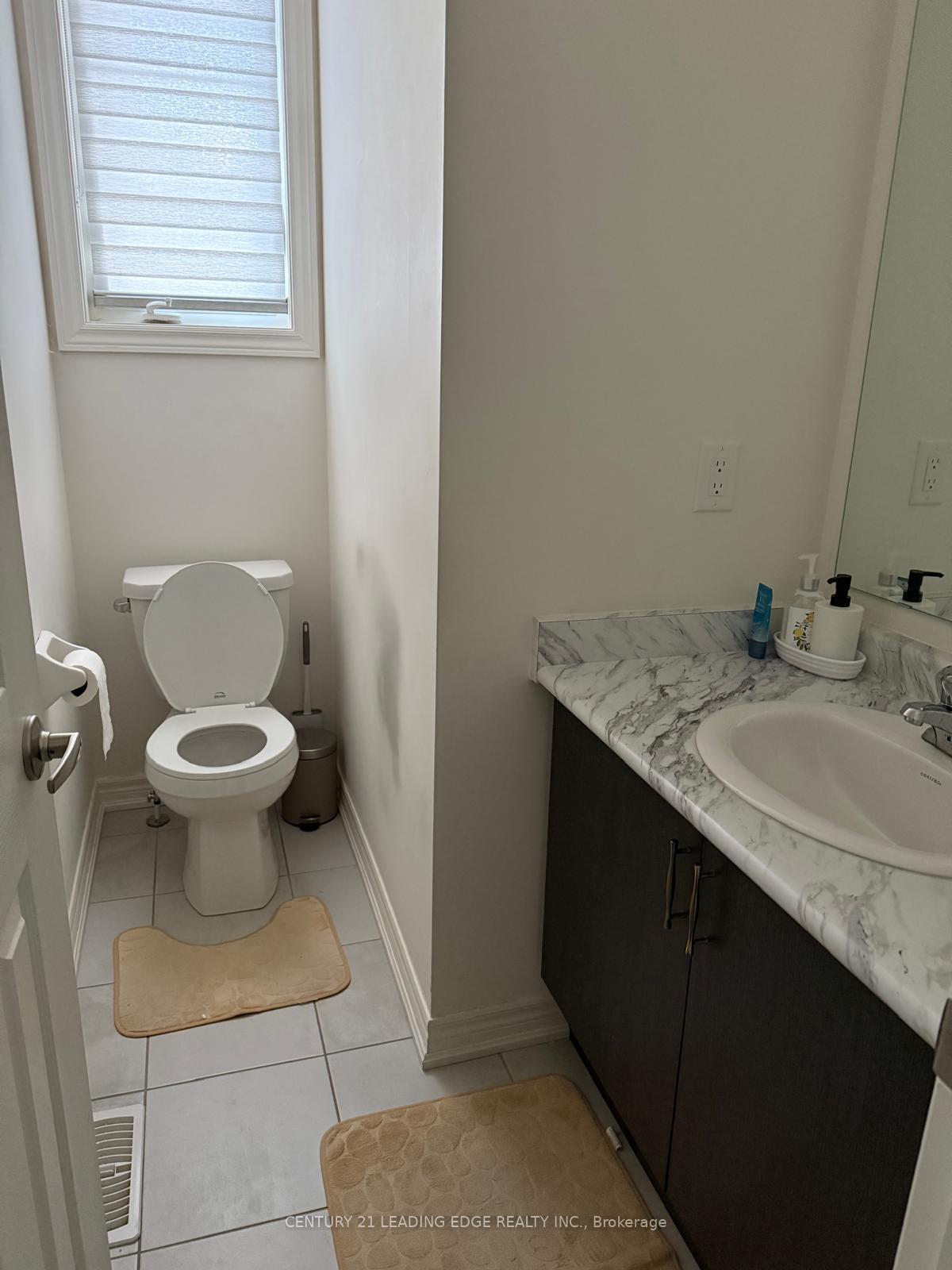 Photo 12 of 28 Great Falls Boulevard, Hamilton, Waterdown — HOMEH