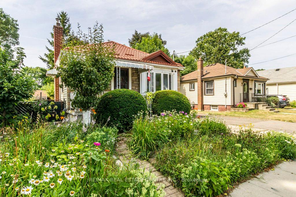 Photo 2 of 20 Audrey Street, Hamilton, Eastmount — HOMEH