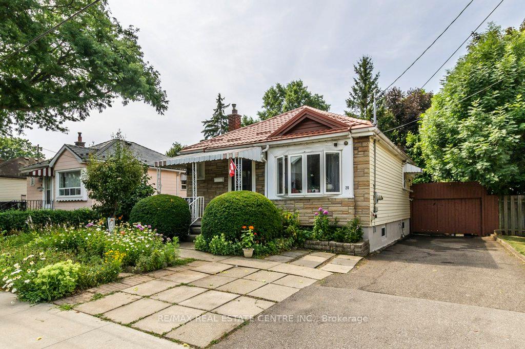Photo 4 of 20 Audrey Street, Hamilton, Eastmount — HOMEH
