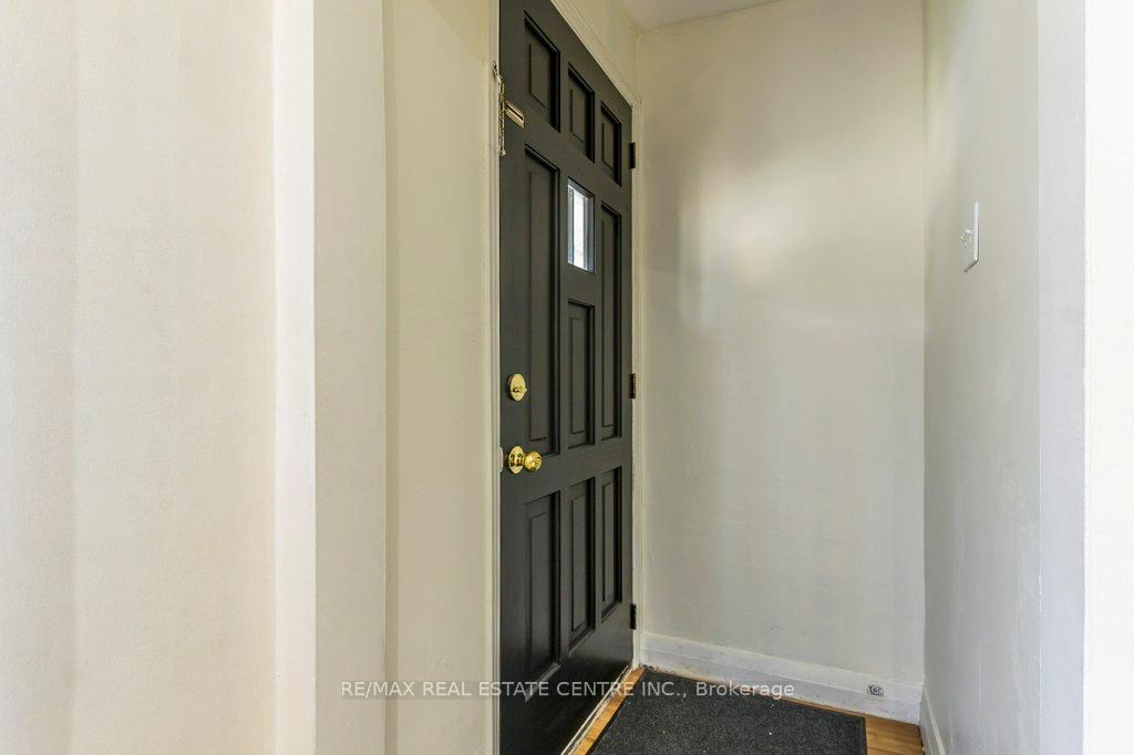 Photo 7 of 20 Audrey Street, Hamilton, Eastmount — HOMEH