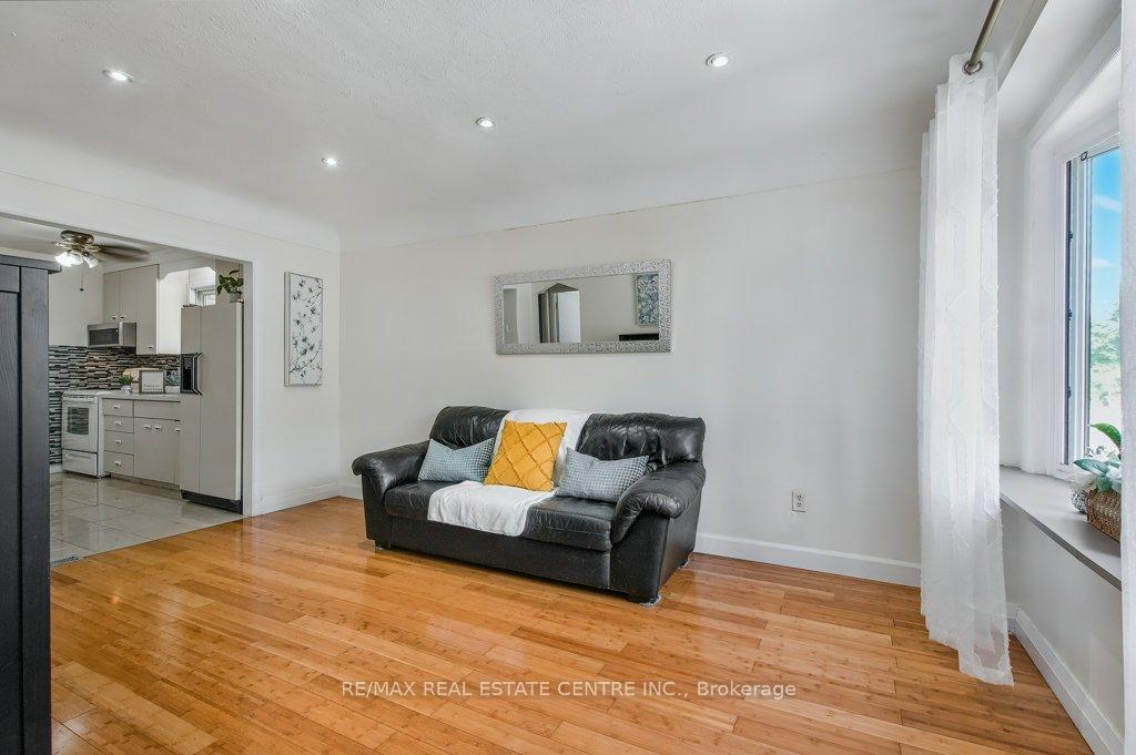 Photo 8 of 20 Audrey Street, Hamilton, Eastmount — HOMEH