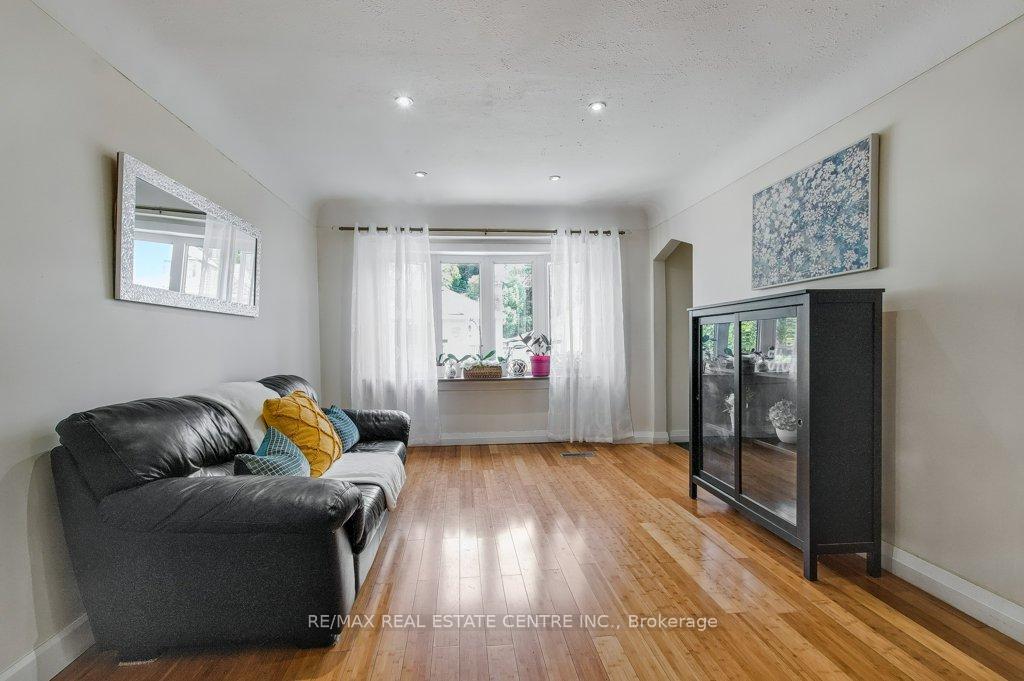 Photo 9 of 20 Audrey Street, Hamilton, Eastmount — HOMEH