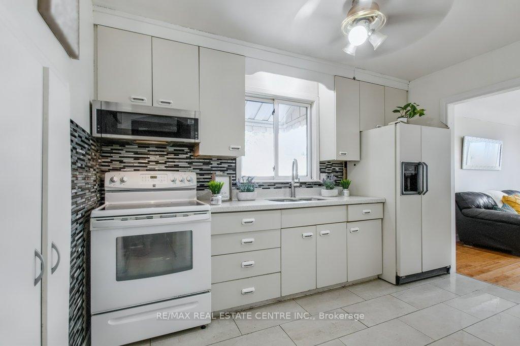Photo 14 of 20 Audrey Street, Hamilton, Eastmount — HOMEH