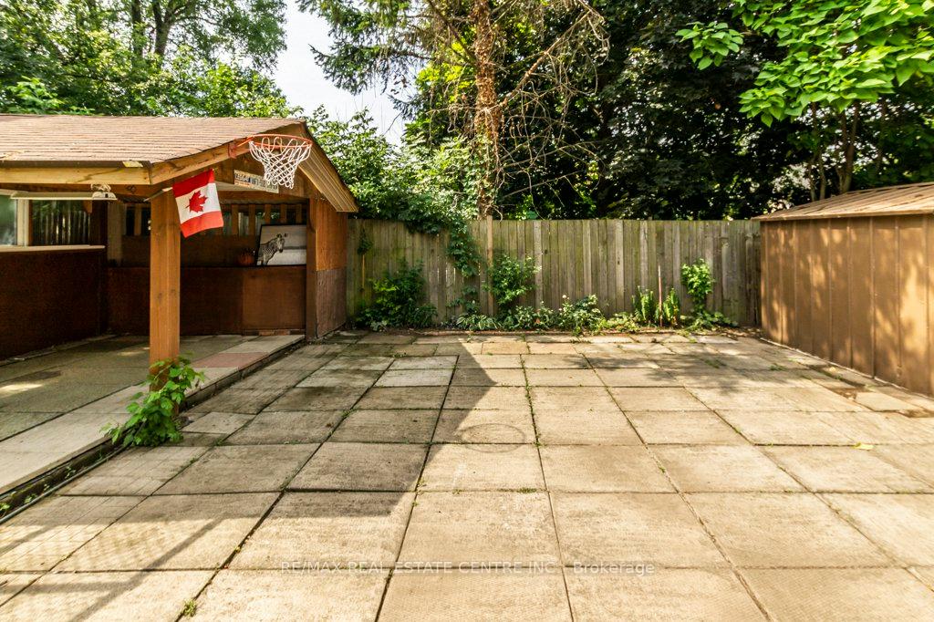 Photo 32 of 20 Audrey Street, Hamilton, Eastmount — HOMEH