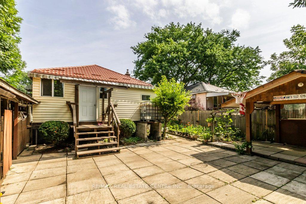 Photo 35 of 20 Audrey Street, Hamilton, Eastmount — HOMEH