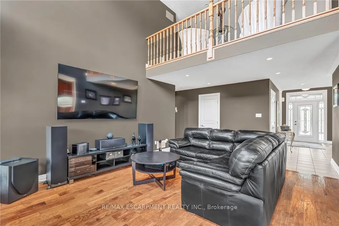 Photo 7 of 34 Penfold Court, Hamilton, Mount Hope — HOMEH