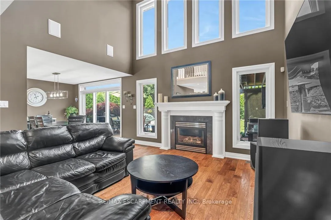 Photo 8 of 34 Penfold Court, Hamilton, Mount Hope — HOMEH