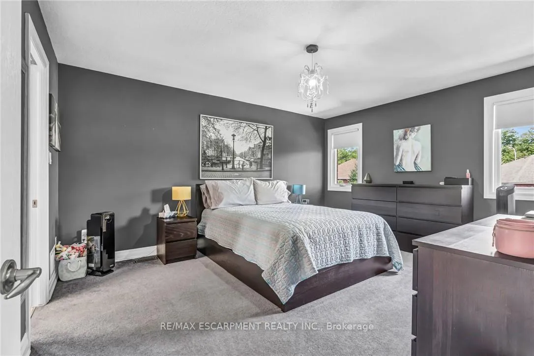 Photo 20 of 34 Penfold Court, Hamilton, Mount Hope — HOMEH