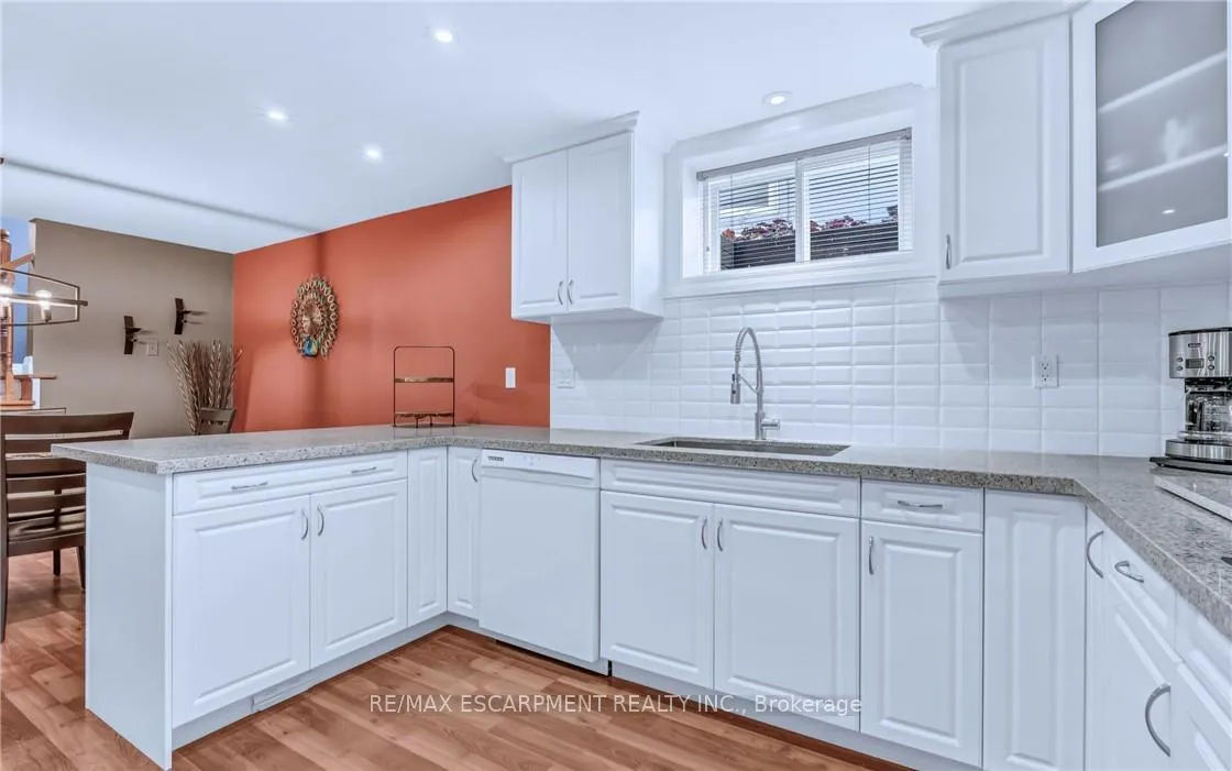 Photo 28 of 34 Penfold Court, Hamilton, Mount Hope — HOMEH