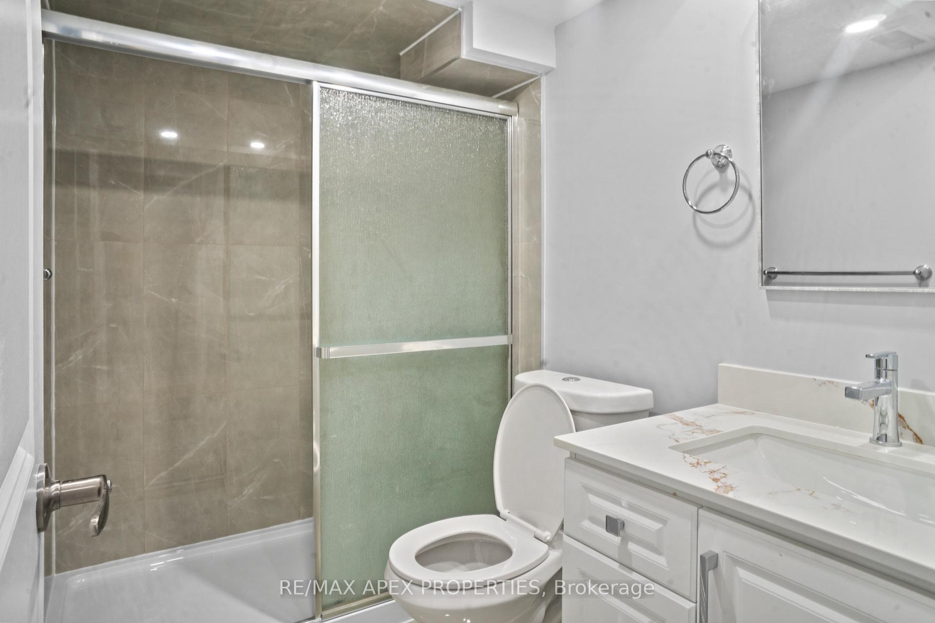 Photo 8 of 73 George Robinson (1 Bed Bsmt) Drive, Brampton, Credit Valley — HOMEH