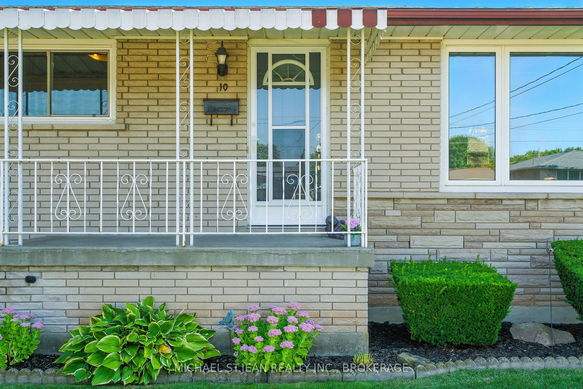 Photo 6 of 10 Rose Crescent, Hamilton, Stoney Creek — HOMEH