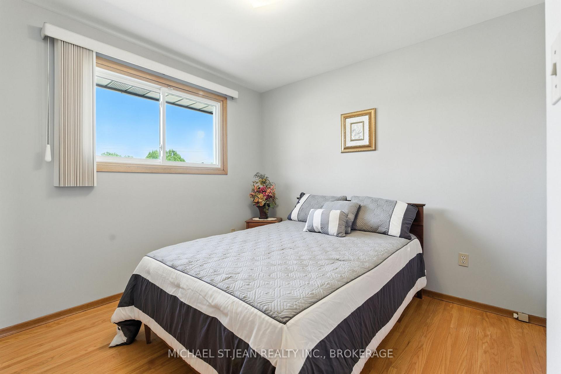 Photo 18 of 10 Rose Crescent, Hamilton, Stoney Creek — HOMEH