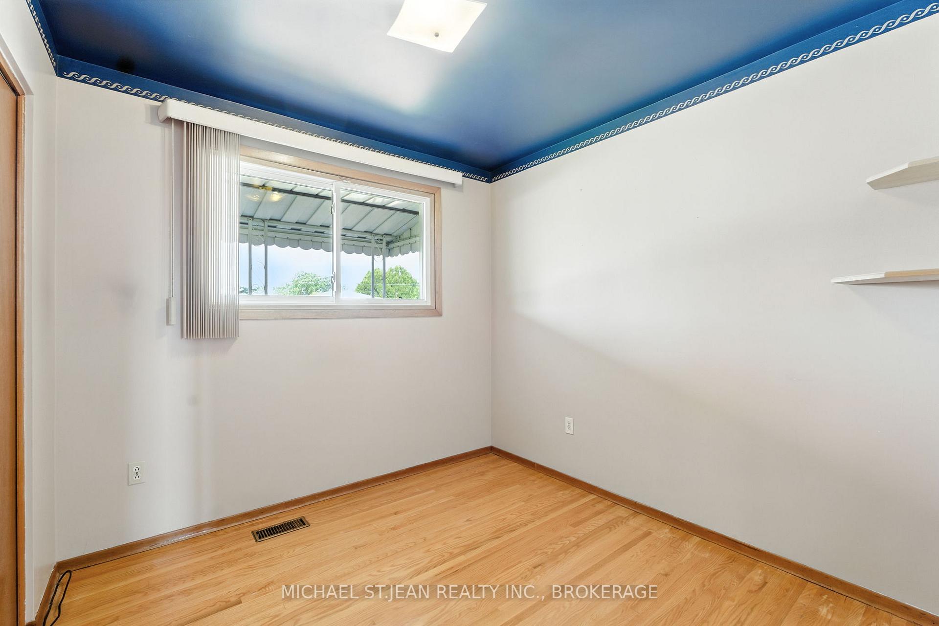 Photo 22 of 10 Rose Crescent, Hamilton, Stoney Creek — HOMEH