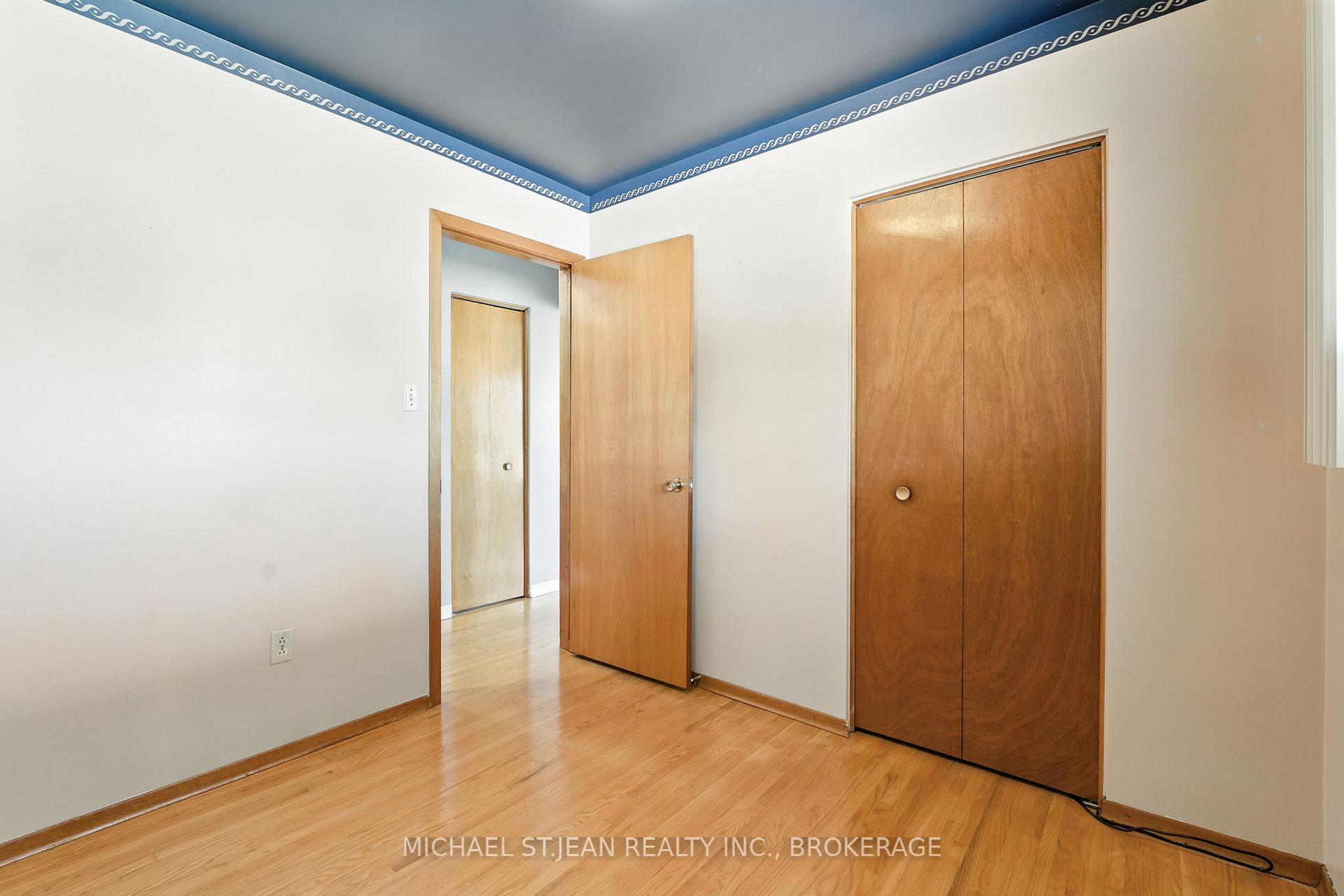 Photo 23 of 10 Rose Crescent, Hamilton, Stoney Creek — HOMEH