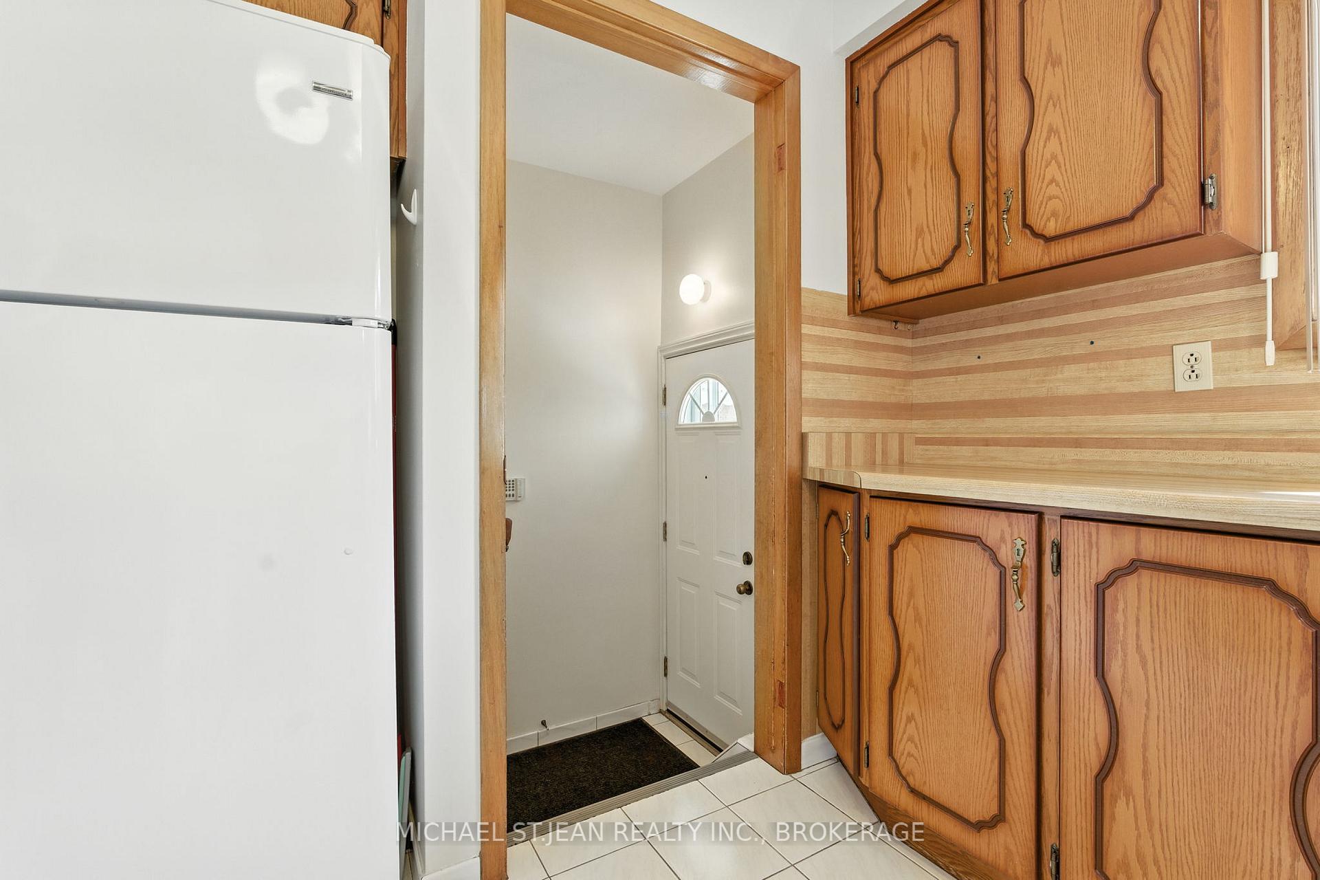 Photo 26 of 10 Rose Crescent, Hamilton, Stoney Creek — HOMEH