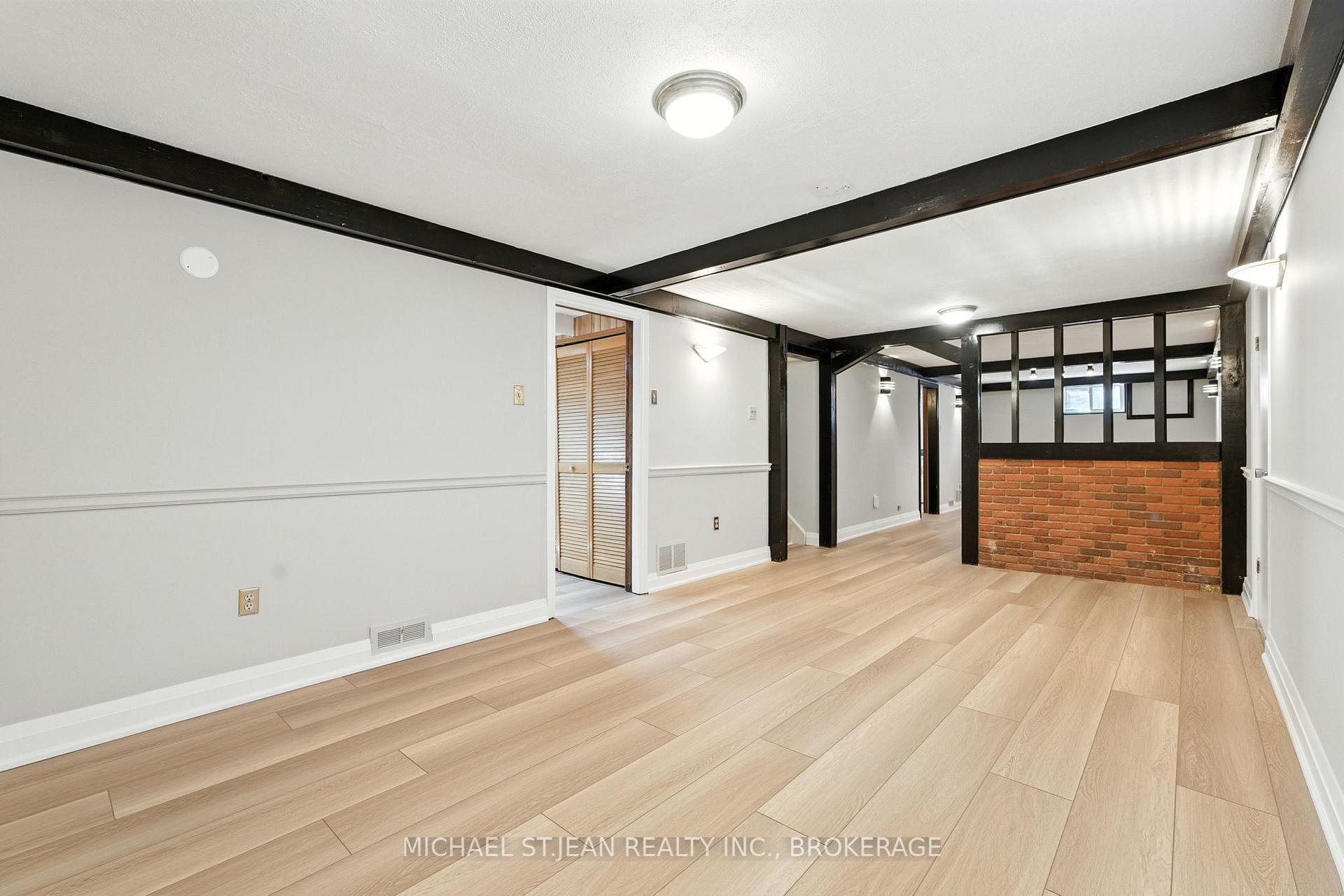 Photo 28 of 10 Rose Crescent, Hamilton, Stoney Creek — HOMEH