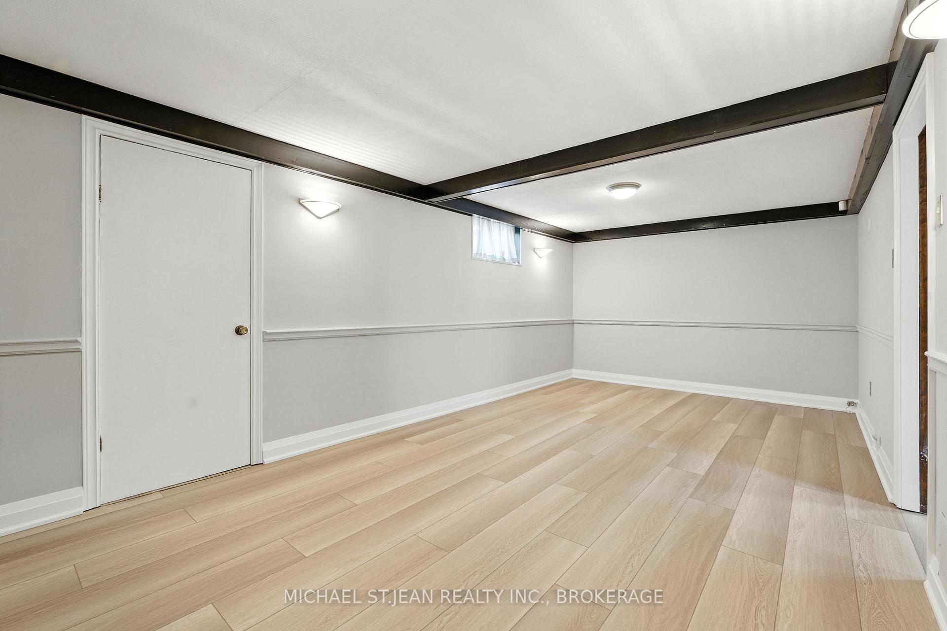 Photo 31 of 10 Rose Crescent, Hamilton, Stoney Creek — HOMEH