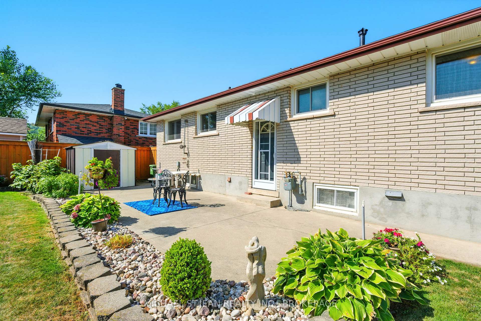 Photo 34 of 10 Rose Crescent, Hamilton, Stoney Creek — HOMEH