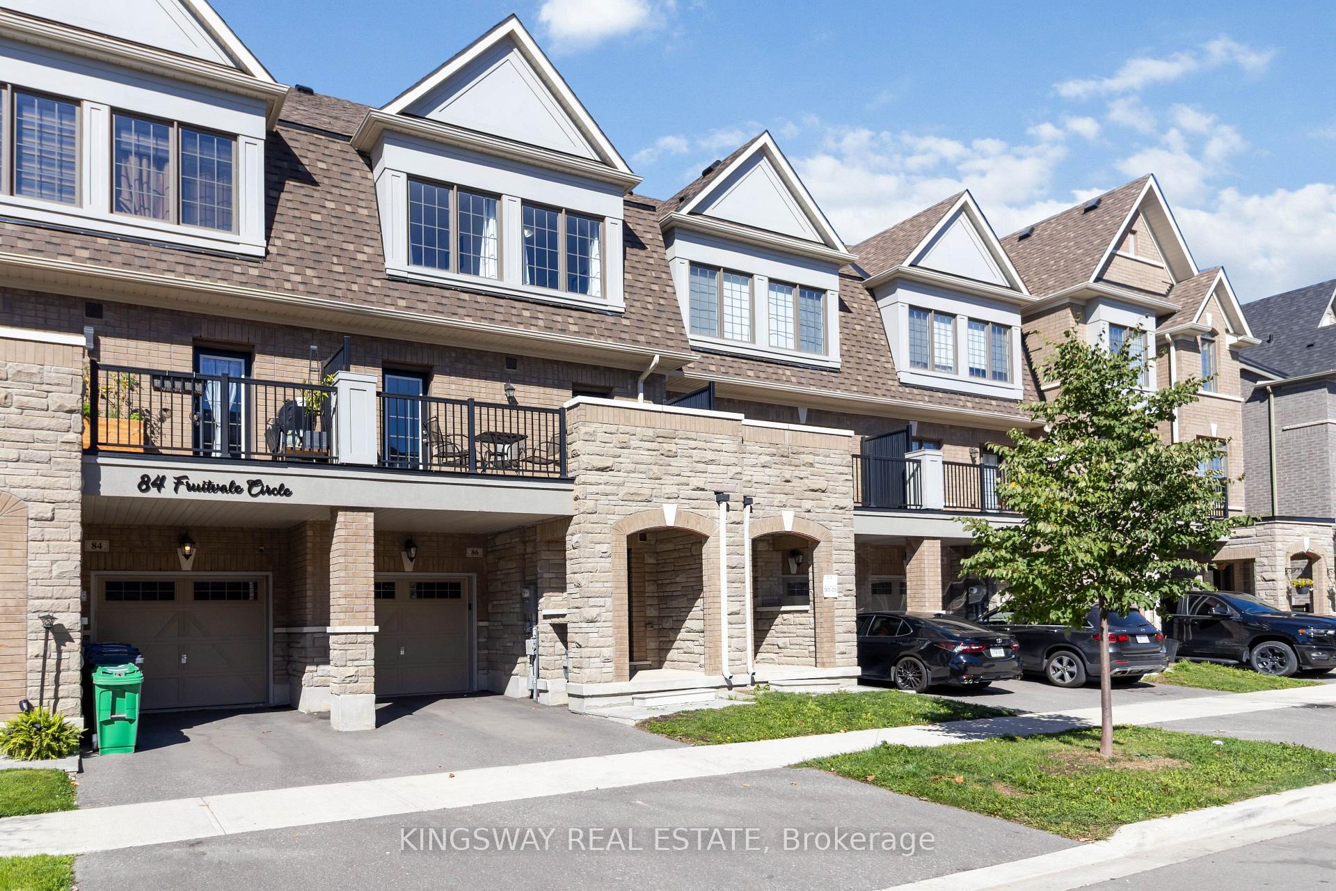 Photo 2 of 86 Fruitvale Circle, Brampton, Northwest Brampton — HOMEH